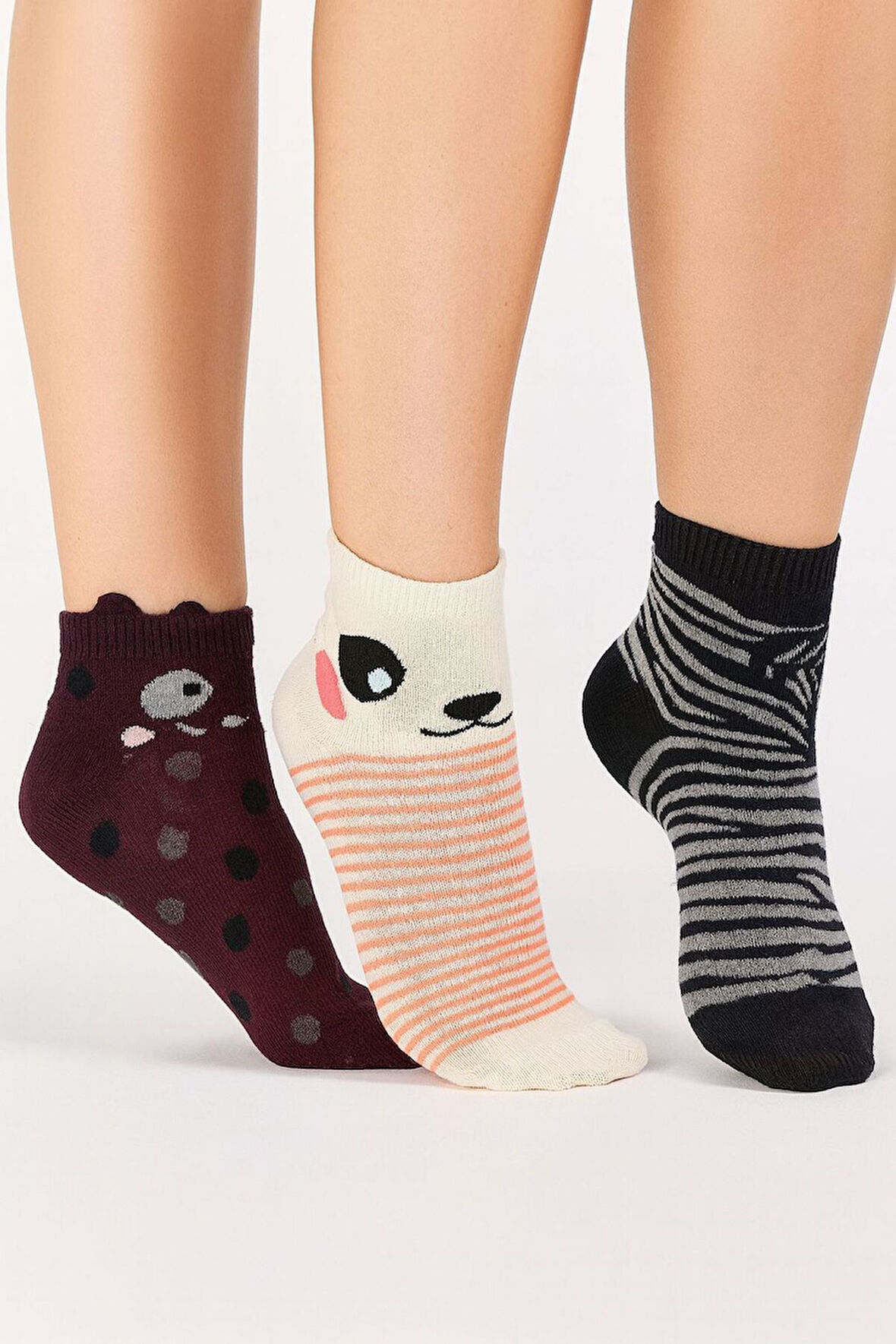 6’lı Renkli Desenli Kadın Kısa Çorap Seti – Sevimli Karakter ve Hayvan Figürlü Bilek Altı Çoraplar
