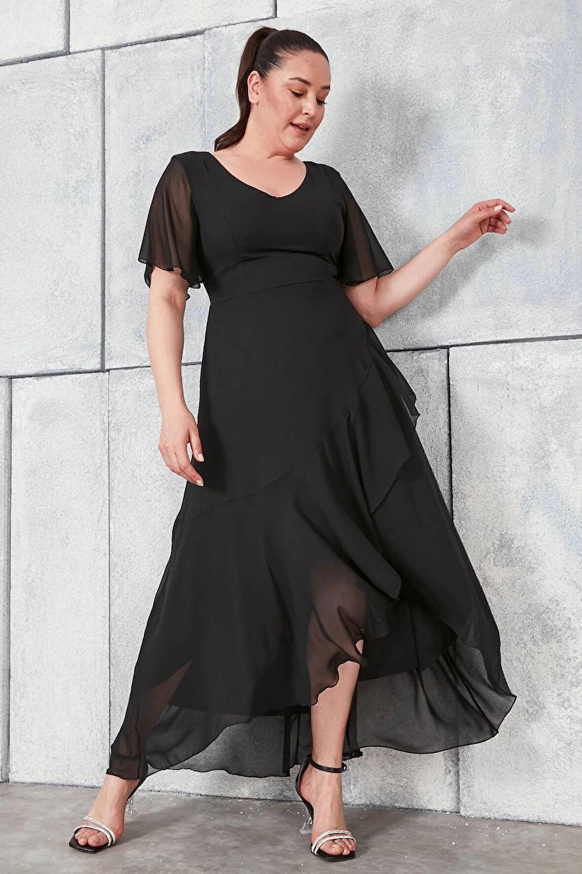 Büyük Beden Sırt Detaylı Tüllü Şifon Asimetrik Abiye Elbise