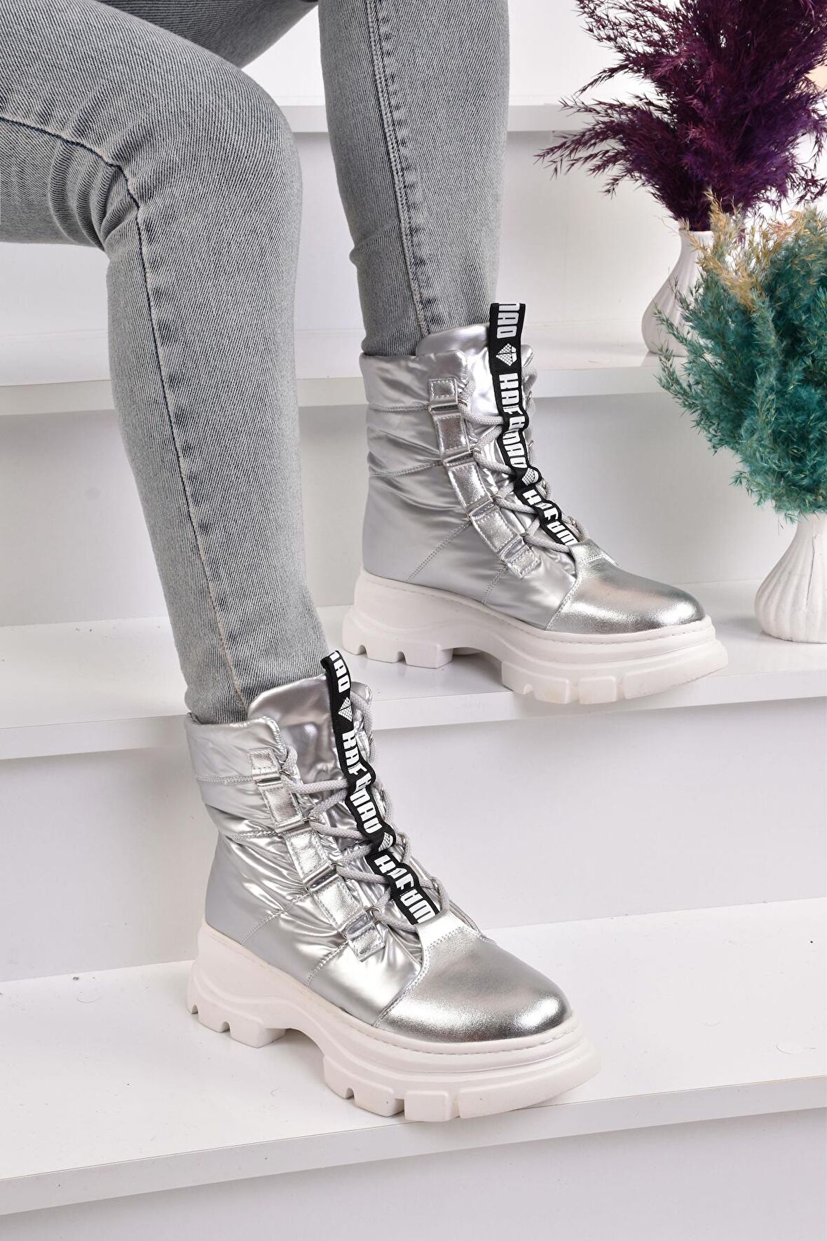 ModaOnn Kadın Gümüş Renk Bağcıklı Sneakers Bot