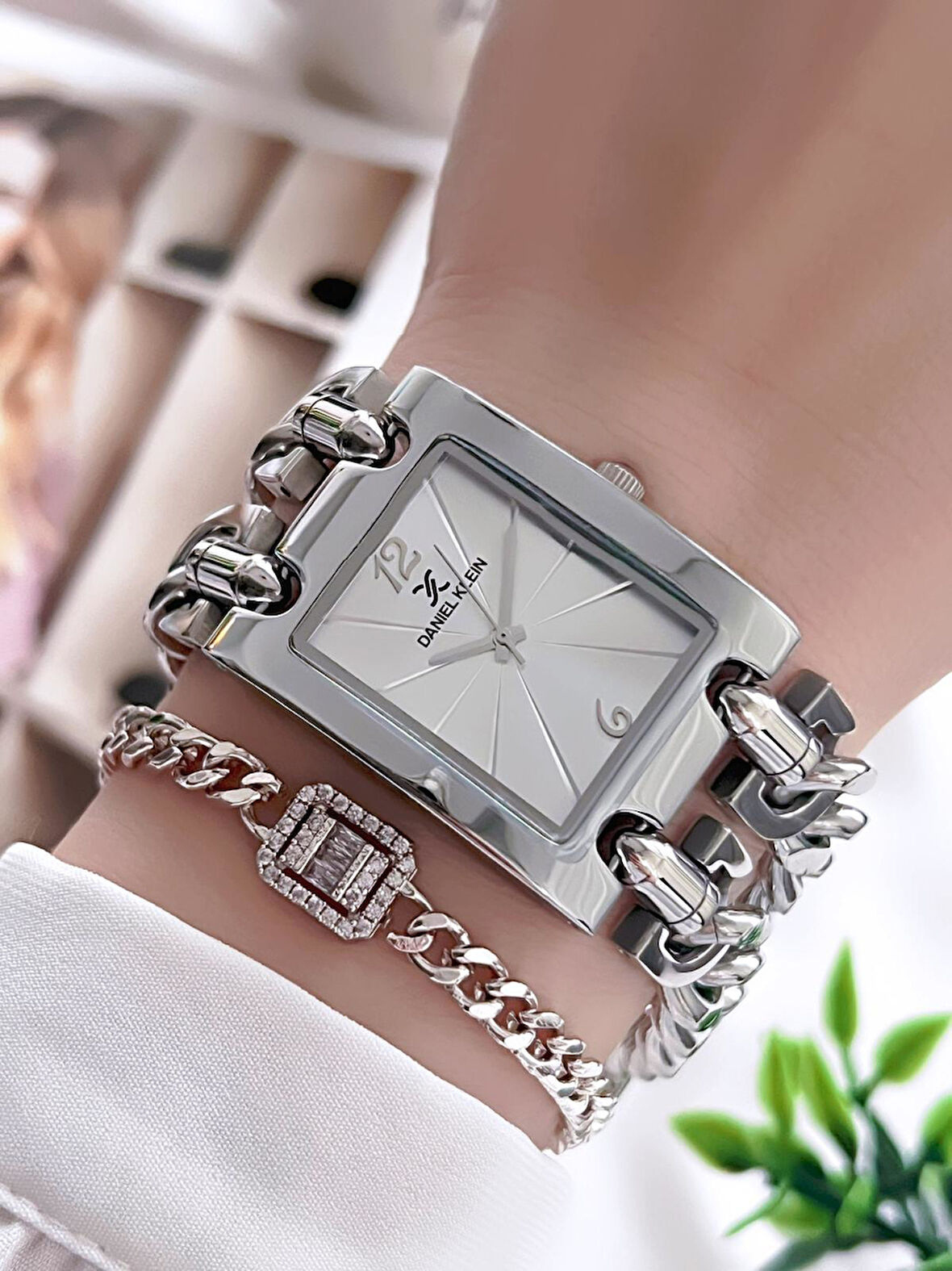 Daniel Klein Çelik Kordon 3 Atm Suya Dayanıklı Özel Tasarım Kadın Kol Saat+Bileklik VS.BLKT.0105