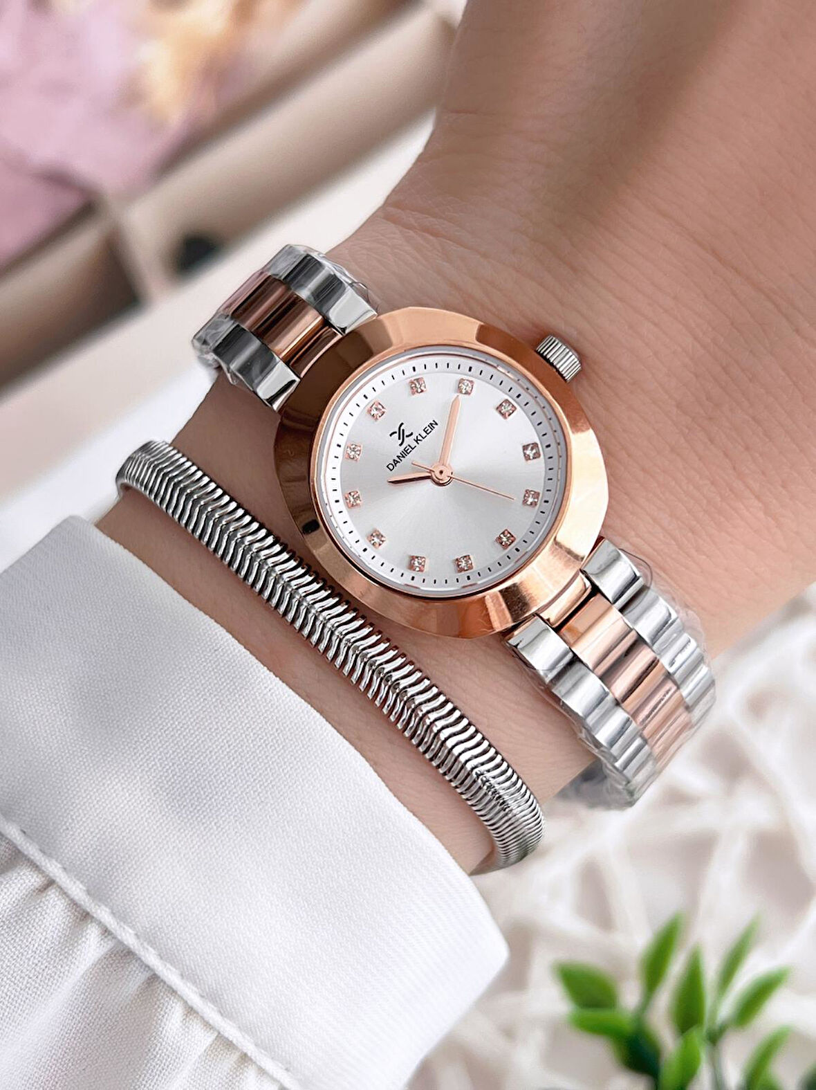 Daniel Klein Çelik Kordon 3 Atm Suya Dayanıklı Özel Tasarım Kadın Kol Saat+Bileklik VS.BLKT.0217