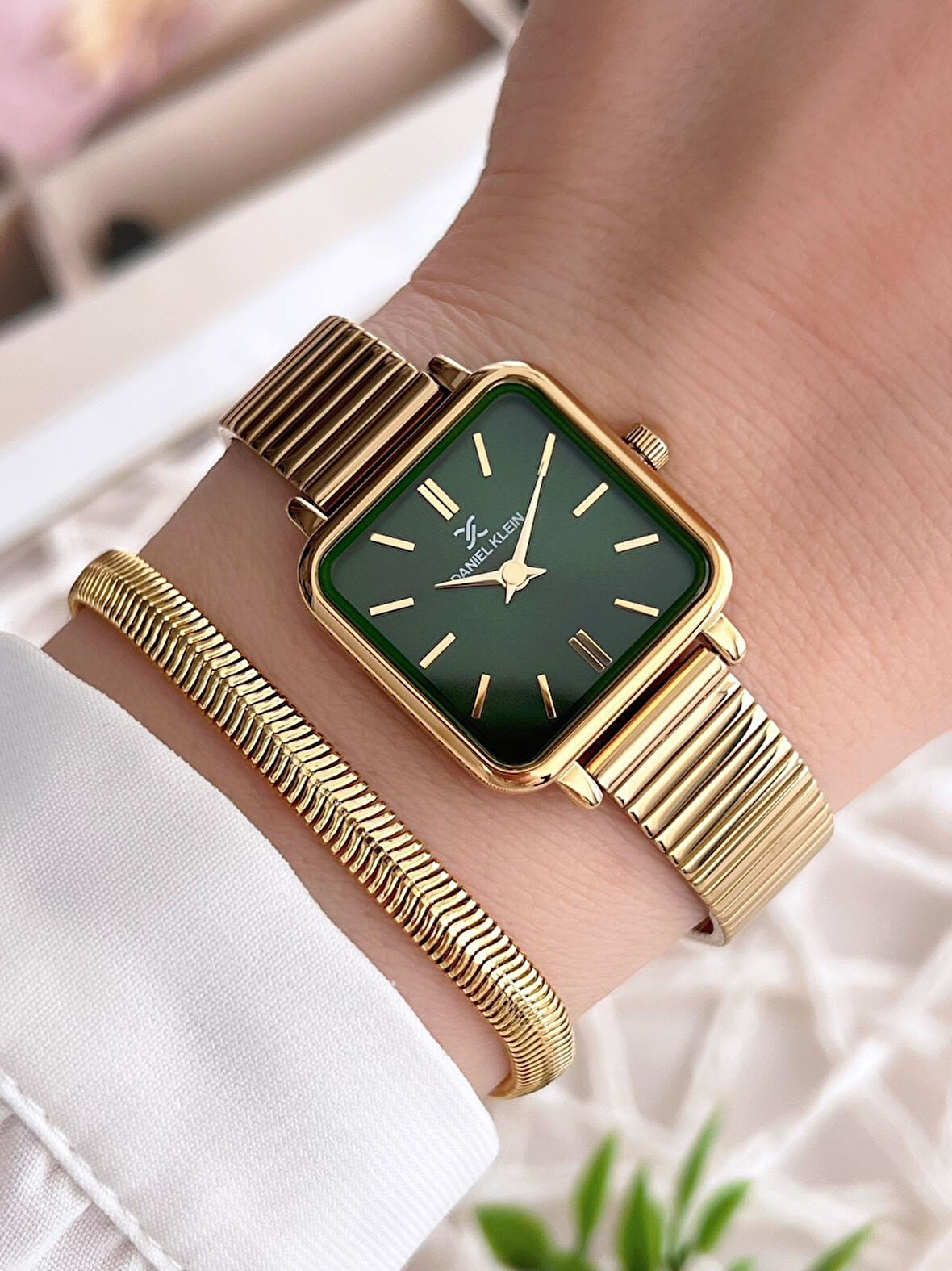 Daniel Klein Çelik Kordon 3 Atm Suya Dayanıklı Özel Tasarım Kadın Kol Saat+Bileklik VS.BLKT.0219