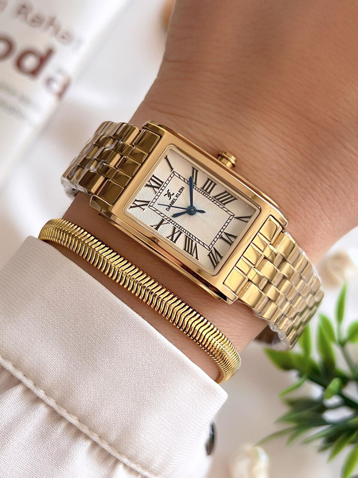 Daniel Klein Çelik Kordon 3 Atm Suya Dayanıklı Özel Tasarım Kadın Kol Saat+Bileklik VS.BLKT.0235