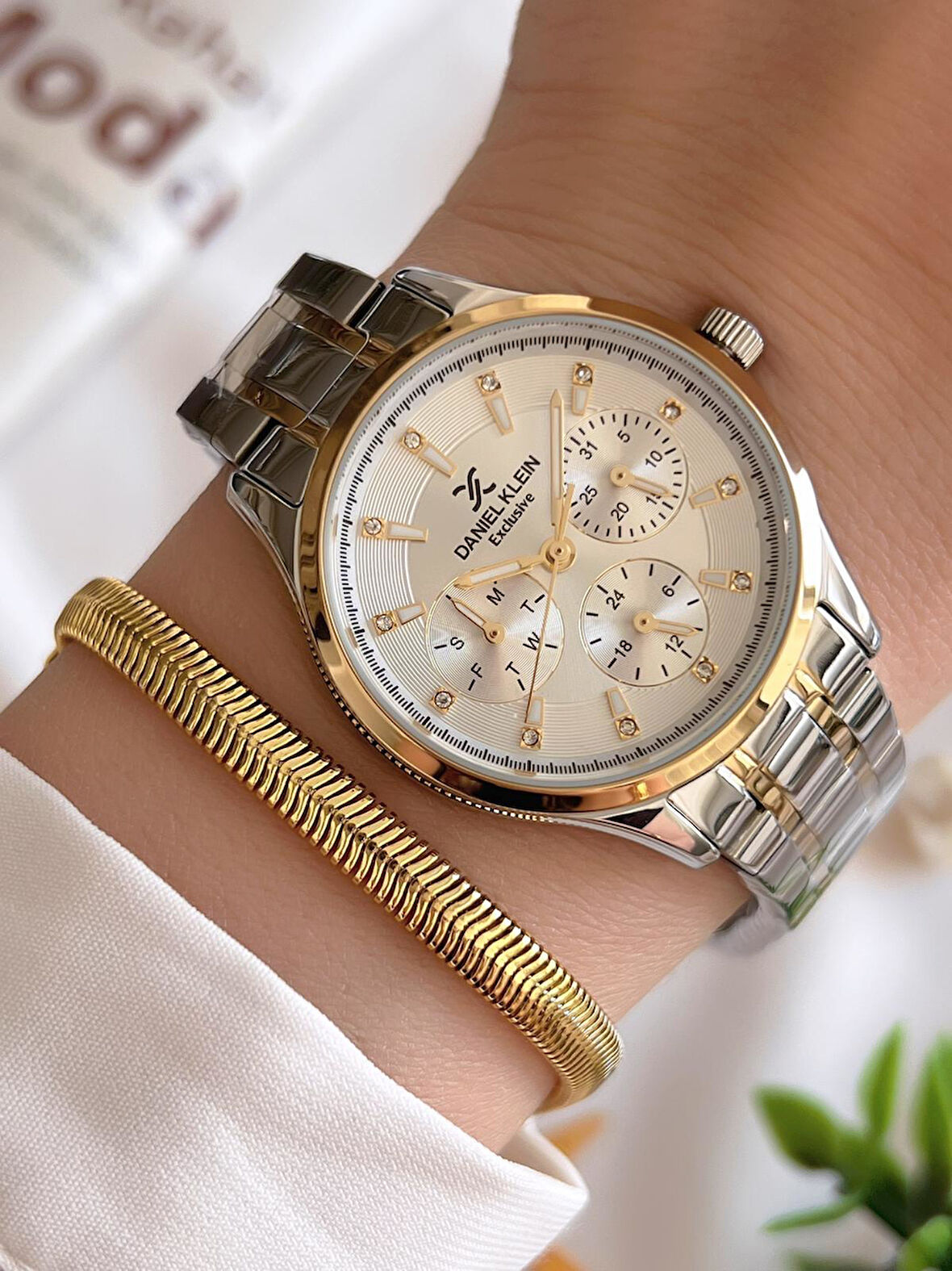 Daniel Klein Fonksiyonlu Çelik Kordon 3 Atm Suya Dayanıklı Özel Tasarım Kadın Kol Saat+Bileklik VS.BLKT.0240