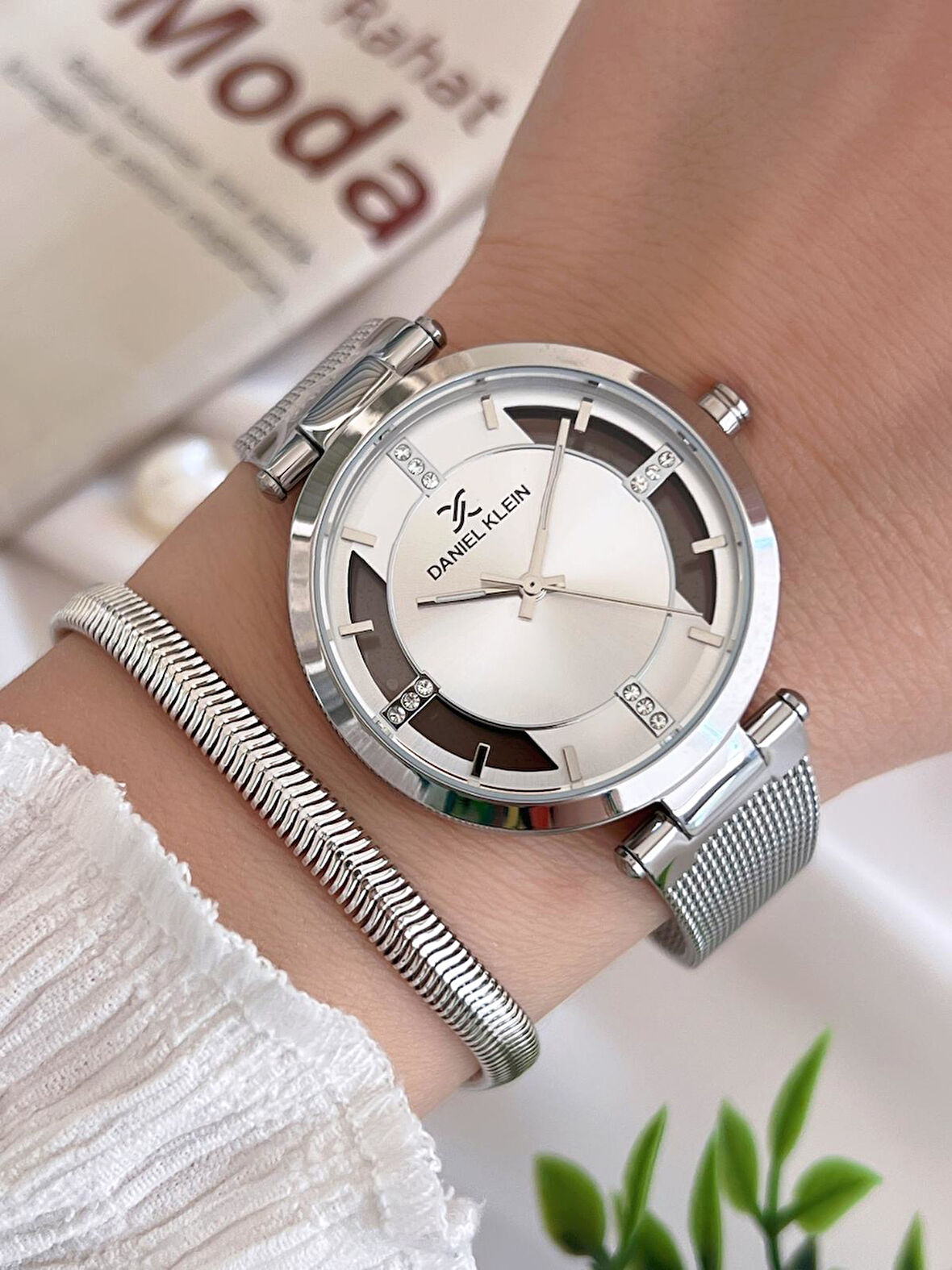 Daniel Klein Çelik Kordon 3 Atm Suya Dayanıklı Özel Tasarım Kadın Kol Saat+Bileklik VS.BLKT.0446