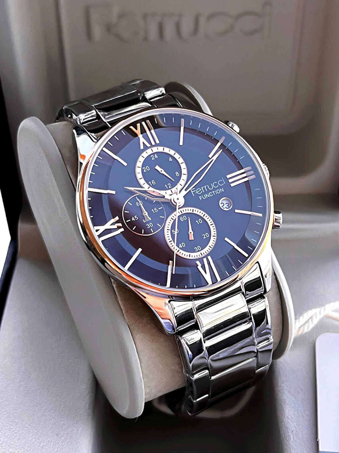 Ferrucci İç Fonksiyonları Aktif Takvim Ve Gün 30mt Suya Dayanıklı Çelik Kordon Erkek Kol Saati VS.BLKT.0456