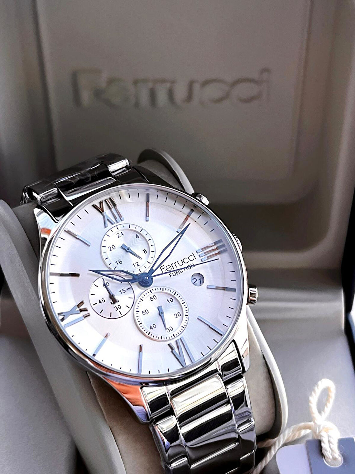 Ferrucci İç Fonksiyonları Aktif Takvim Ve Gün 30mt Suya Dayanıklı Çelik Kordon Erkek Kol Saati VS.BLKT.0457