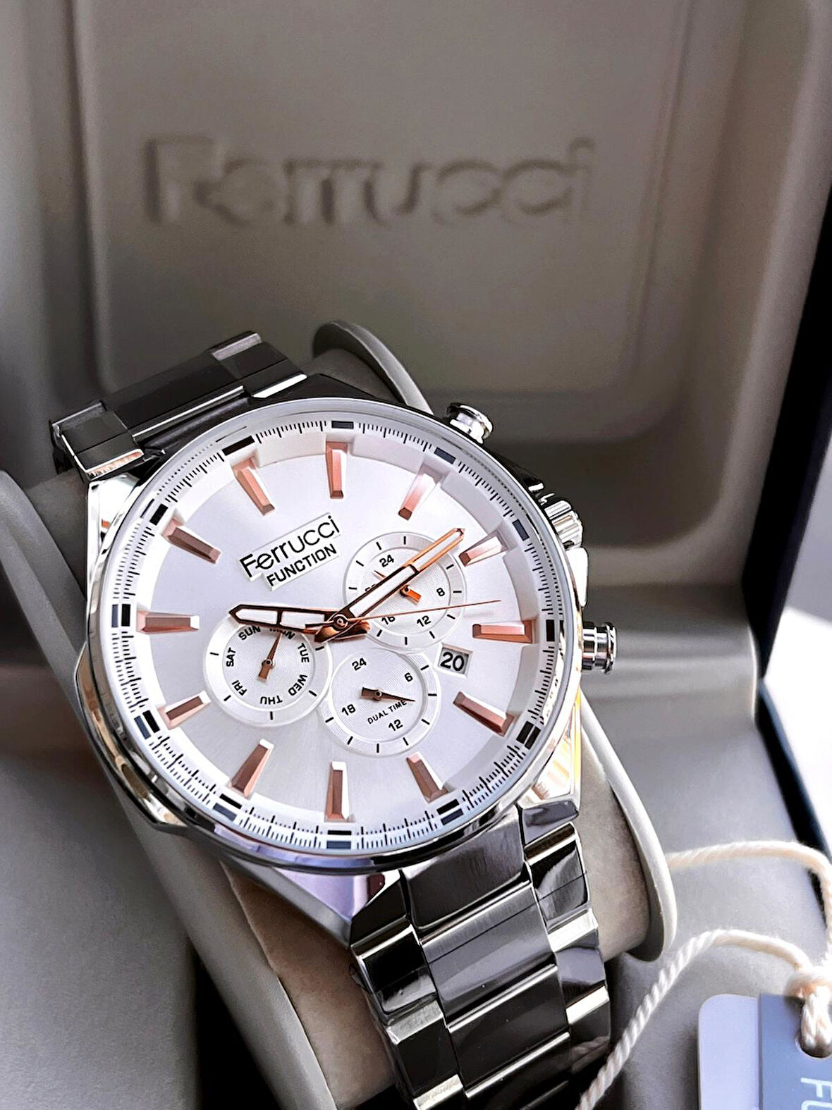 Ferrucci İç Fonksiyonları Aktif Takvim Ve Gün 30mt Suya Dayanıklı Çelik Kordon Erkek Kol Saati VS.BLKT.0458