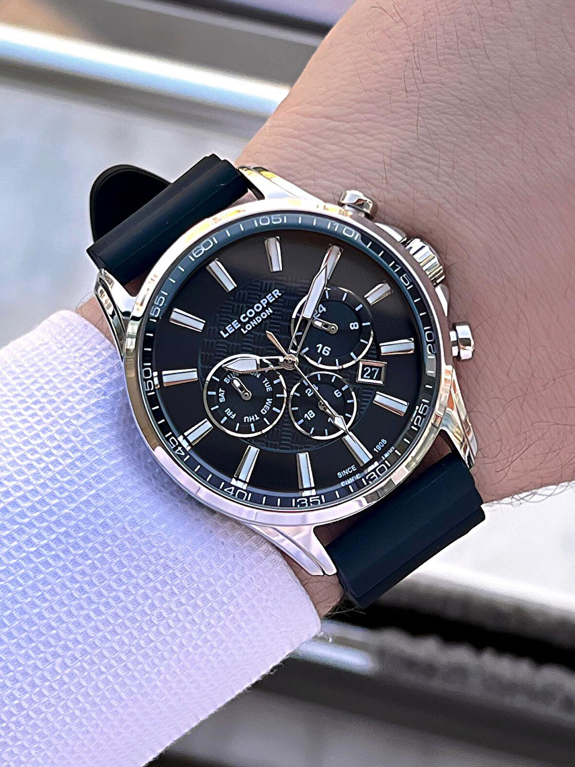 Lee Cooper 3 Atm Suya Dayanıklı Özel Tasarım Erkek Kol Saati VS.BLKT.0501