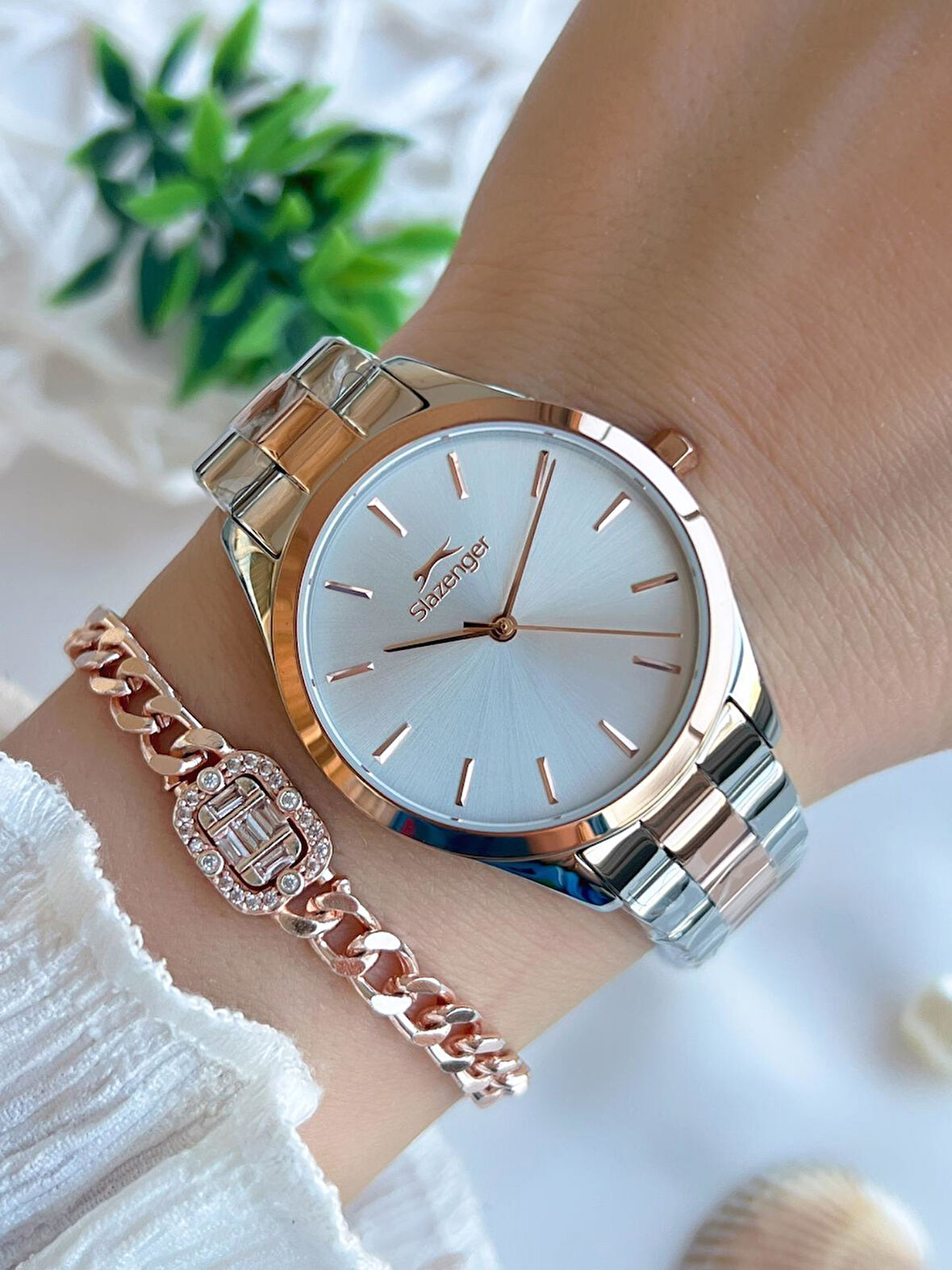 Slazenger Yeni Sezon Elite Model 50 Mt Suya Dayanıklı Bileklik Hediyeli Kadın Kol Saati VS.BLKT.0597