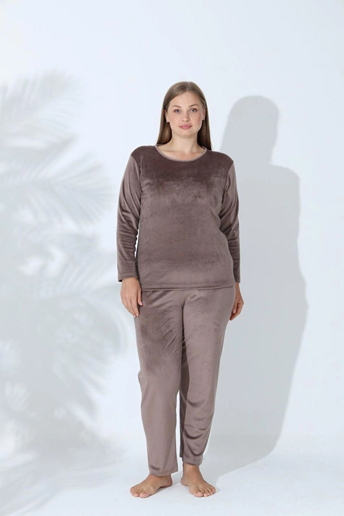 Kadın Kahverengi Büyük Beden Kadife Kışlık Pijama Takımı