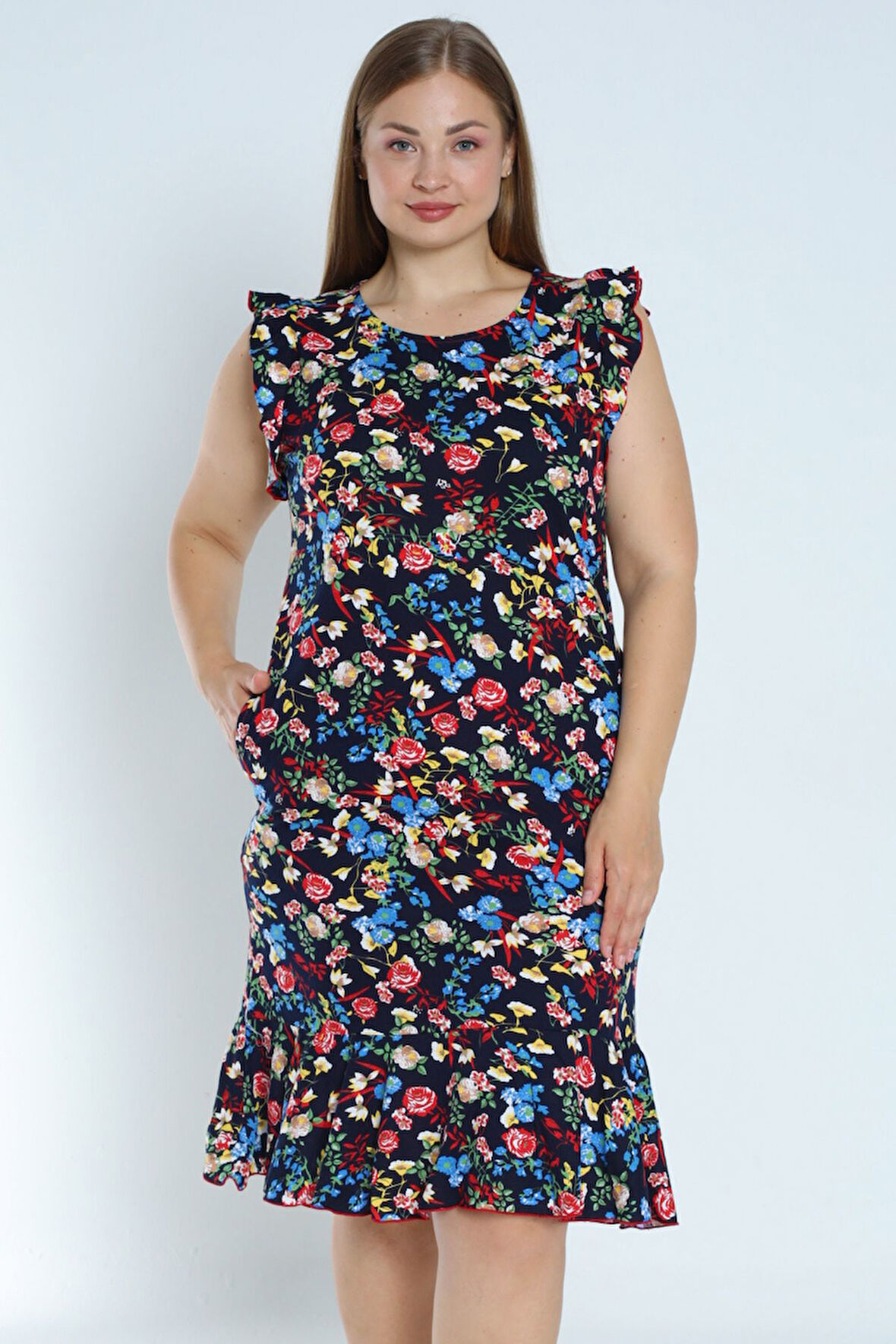 Kadın Lacivert Büyük Beden Desenli %100 Pamuk Cepli Kolu Ve Eteği Fırfırlı Elbise