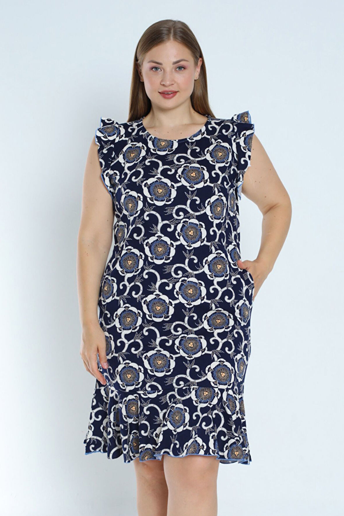 Kadın Lacivert Büyük Beden Desenli %100 Pamuk Cepli Kolu Ve Eteği Fırfırlı Elbise