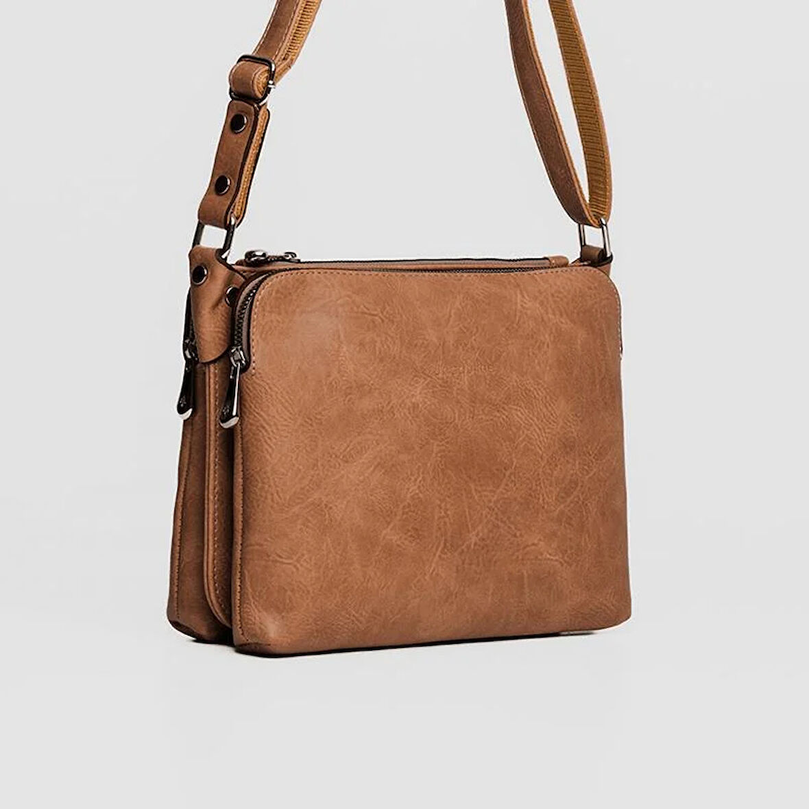 Jacquline Taba Vanamo N Kadın Deri Çapraz Çanta