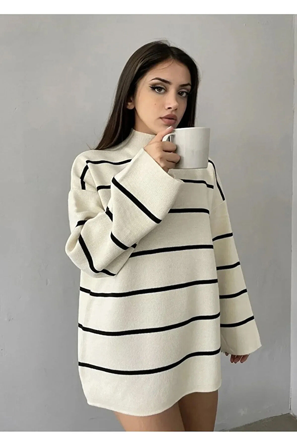 Bej - Çizgili Oversize Uzun Triko Kazak