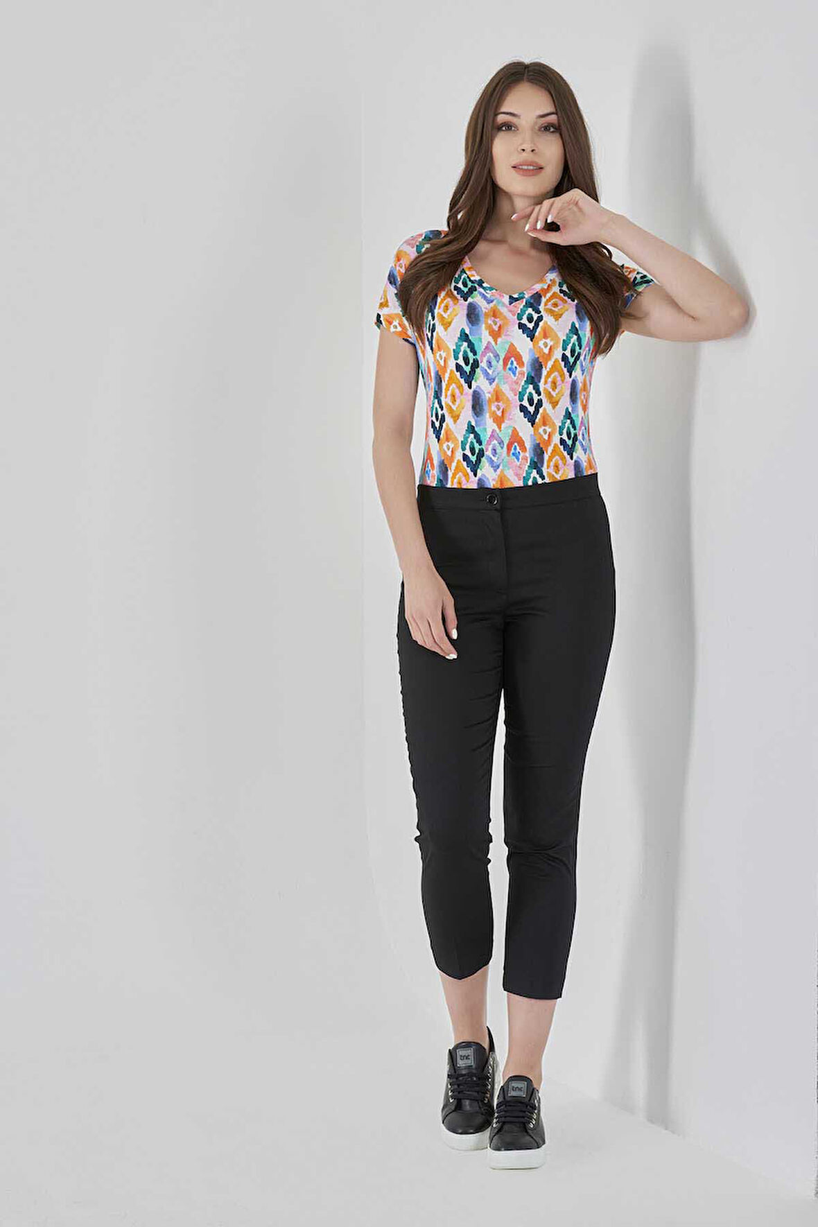 Tolga Saraçoğlu Kadın Dar Paça Kısa Pantolon 30046 Siyah