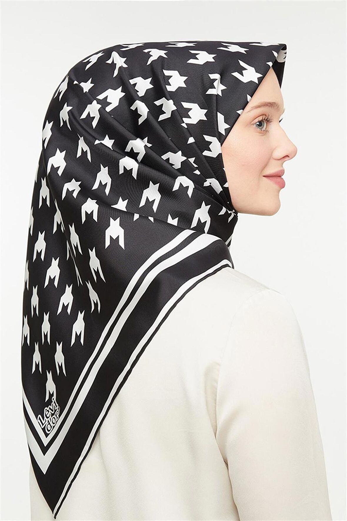 Levidor Siyah Twill Saf İpek eşarp