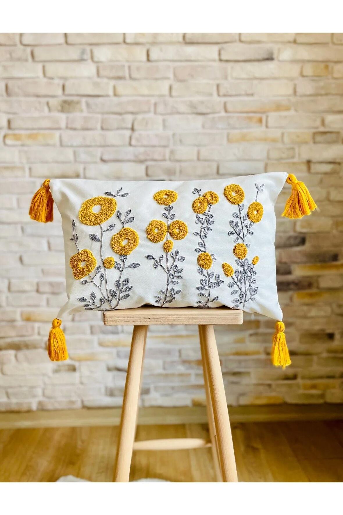 Swita Home Punch İşlemeli Tekli Dekoratif  Papatya Desen Kırlent Kılıfı (panç)