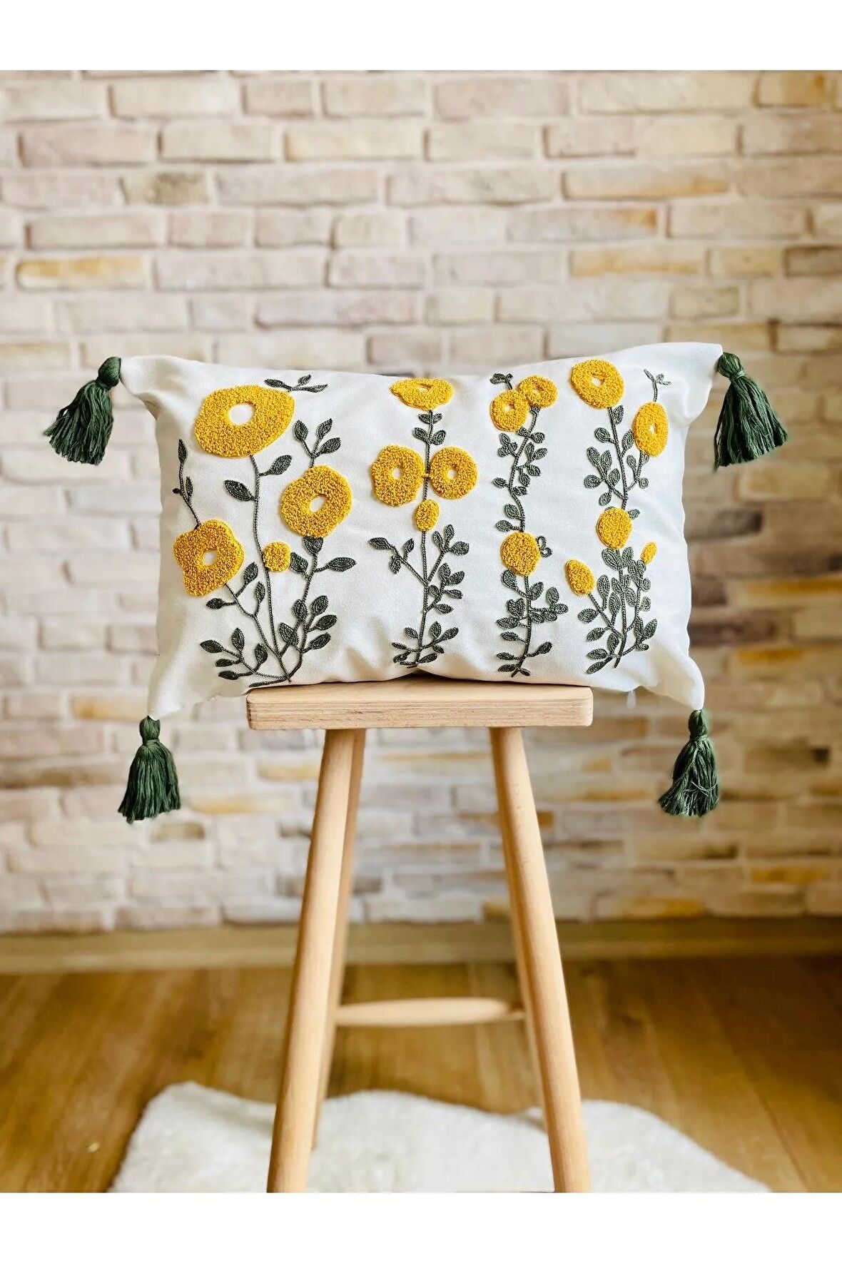 Swita Home Punch İşlemeli Tekli Dekoratif Papatya Desen Kırlent Kılıfı (panç)