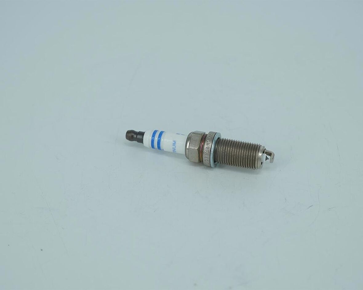 BOSCH Buji Takımı S60 V70 XC70 S80 XC90 30650379