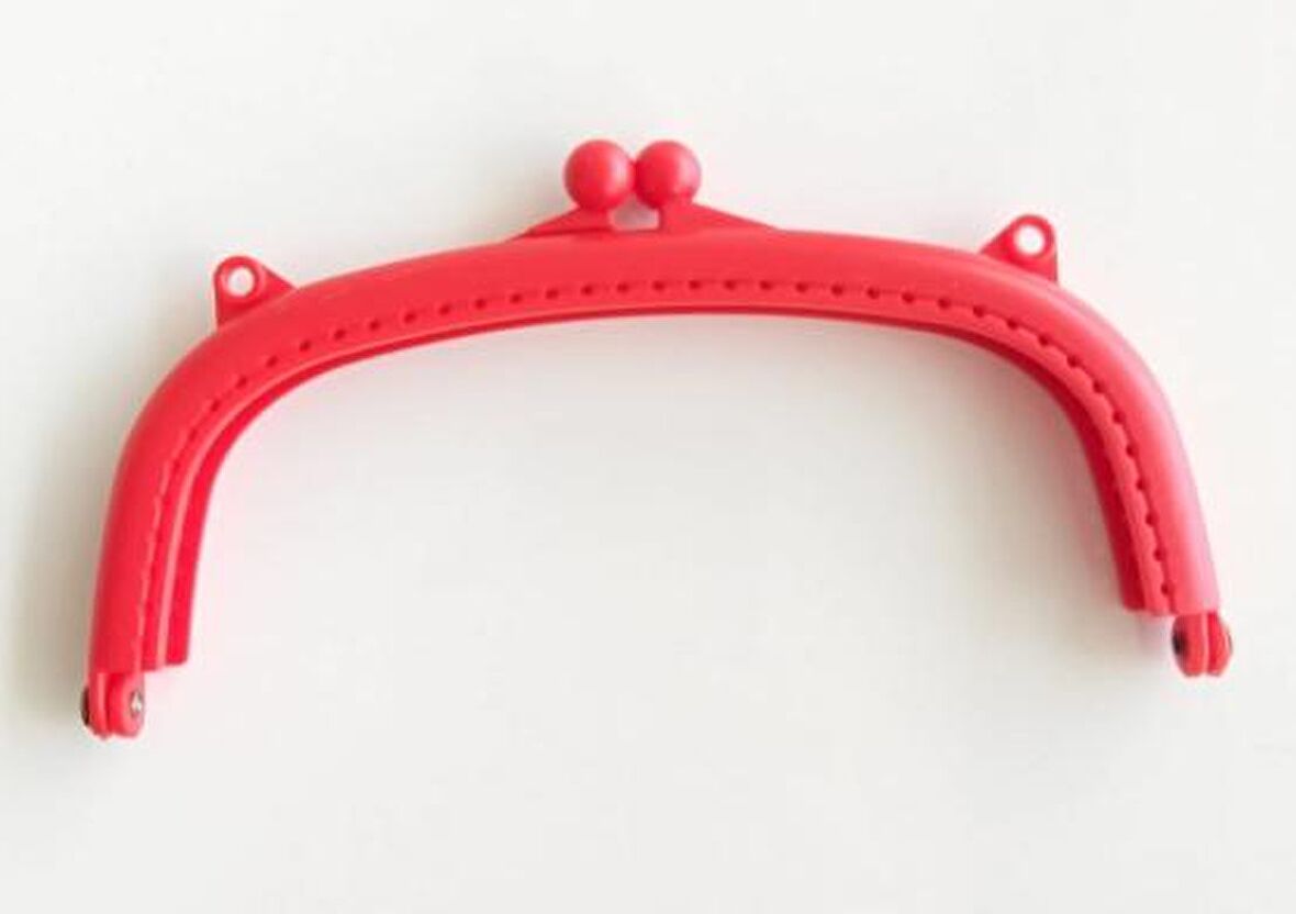 16 cm plastik cüzdan klipsi kırmızı