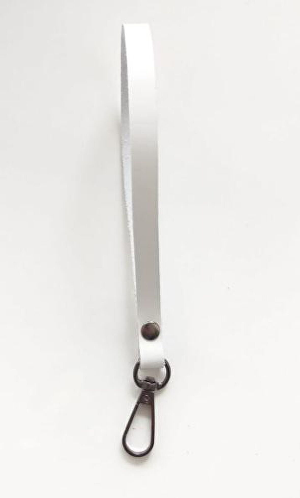 Gerçek deri  Beyaz renk elcik metali Füme