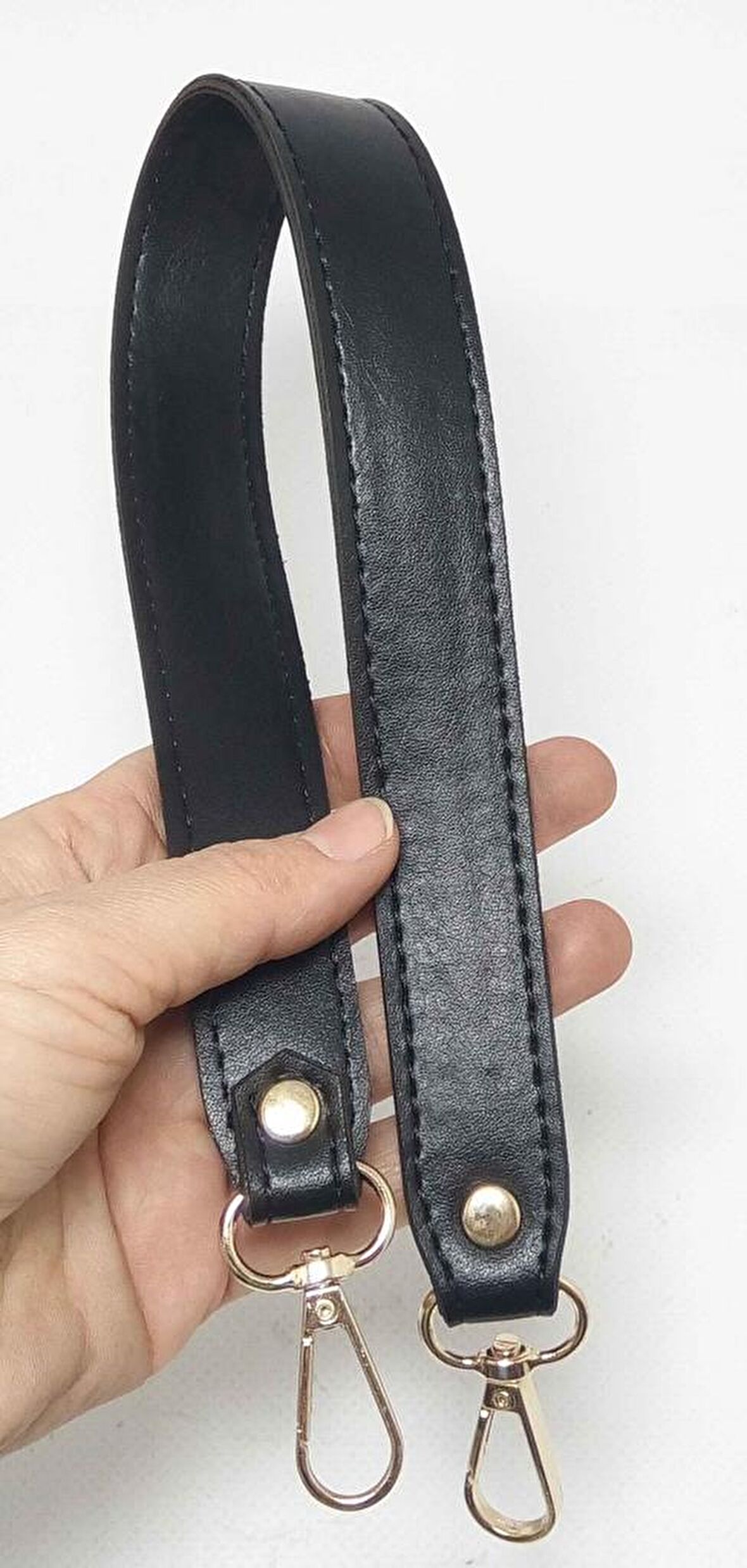 Siyah renk 42x2.5 cm kancalı sap