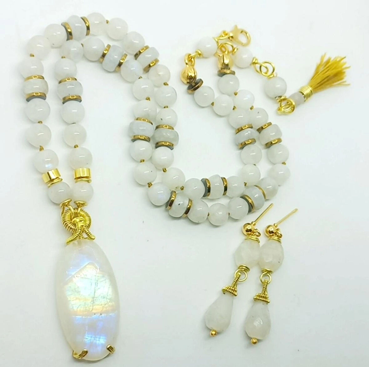 2231 Gökkuşağı Ay taşı el yapımı düğümlü kolye