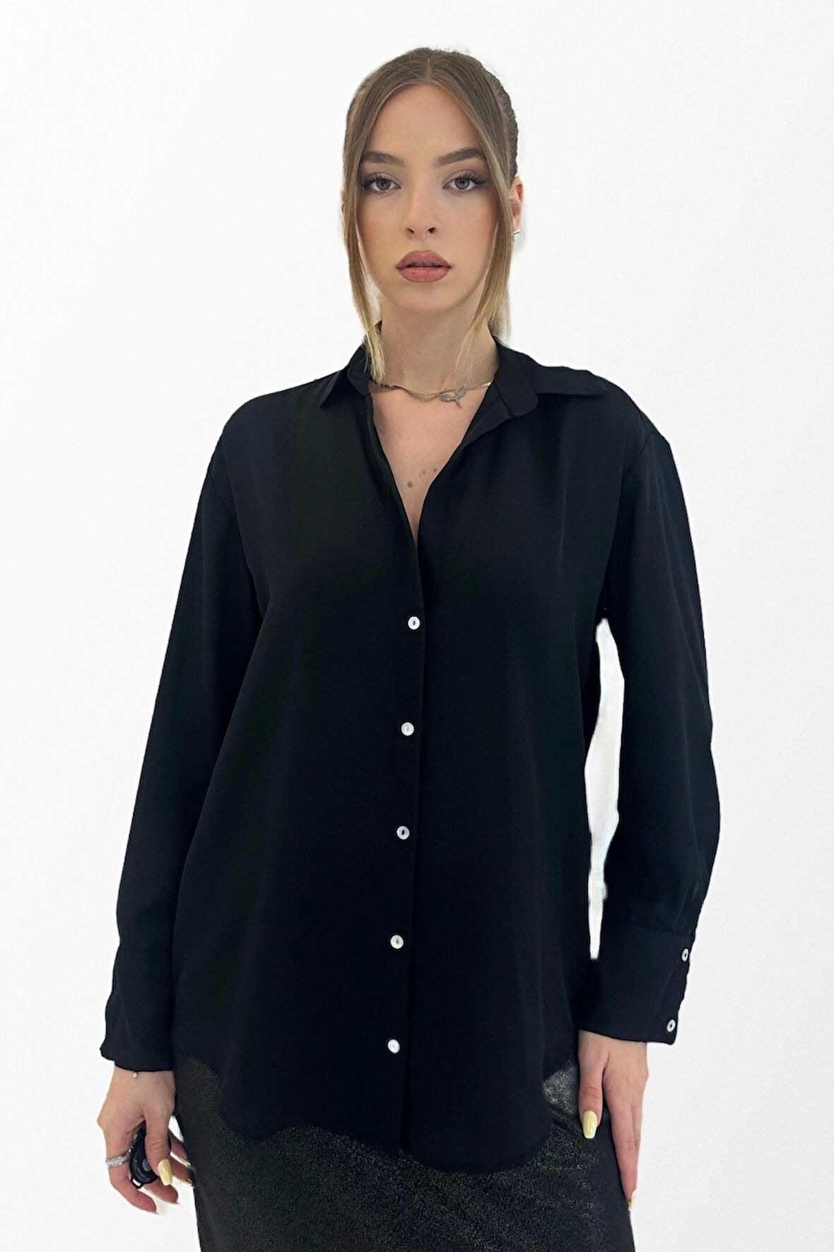 Krep Saten Siyah Gömlek