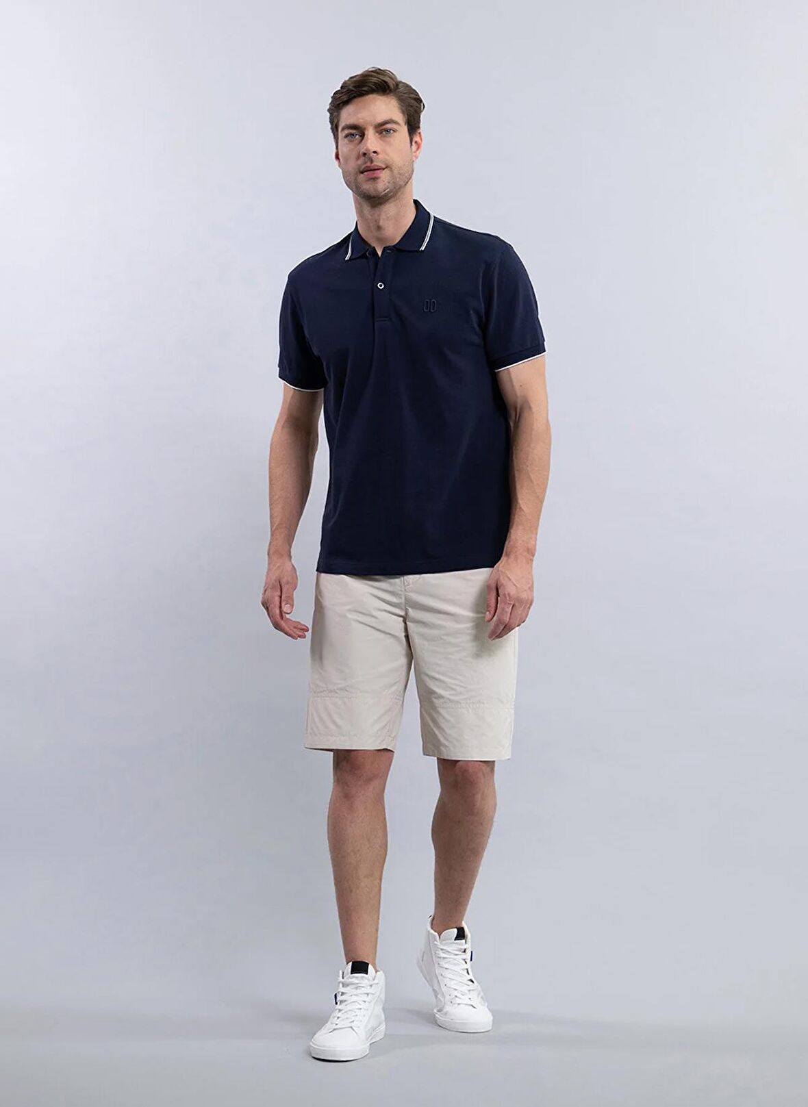 Duno Şort, 50, Taş