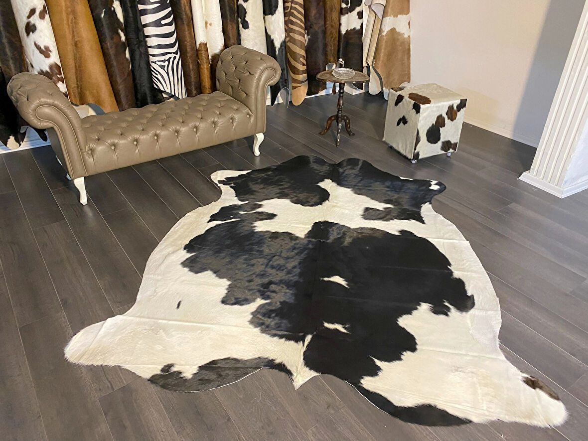 HAKİKİ DERİ DANA POSTU SİYAH - BEYAZ 200 x 230 - 0701000096