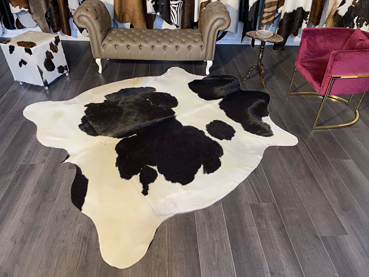 HAKİKİ DERİ DANA POSTU SİYAH - BEYAZ 210 x 235 - 0701000180