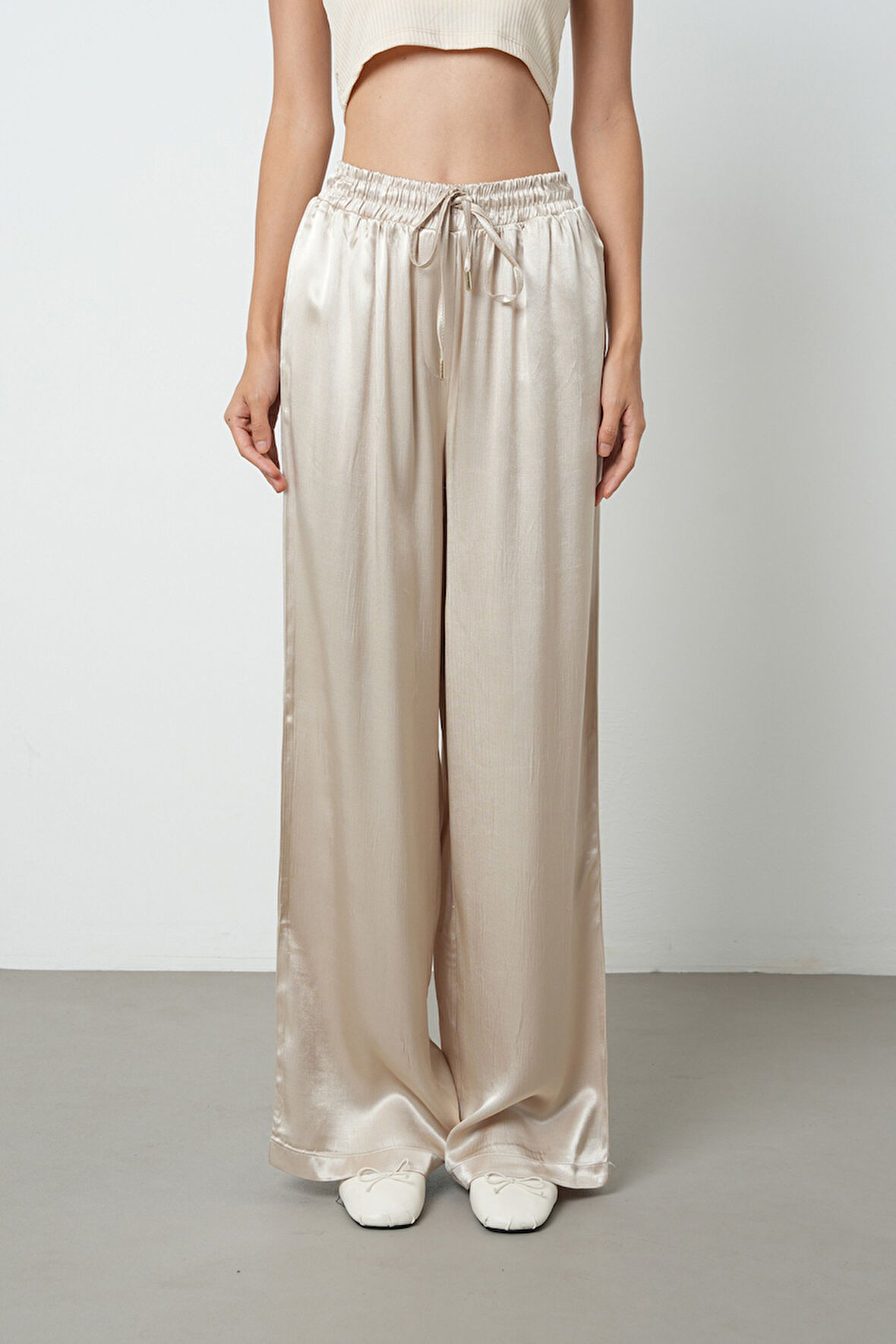 Kadın Açık Bej Düz %100 Viskoz Bol Paça Beli Lastikli Pantolon