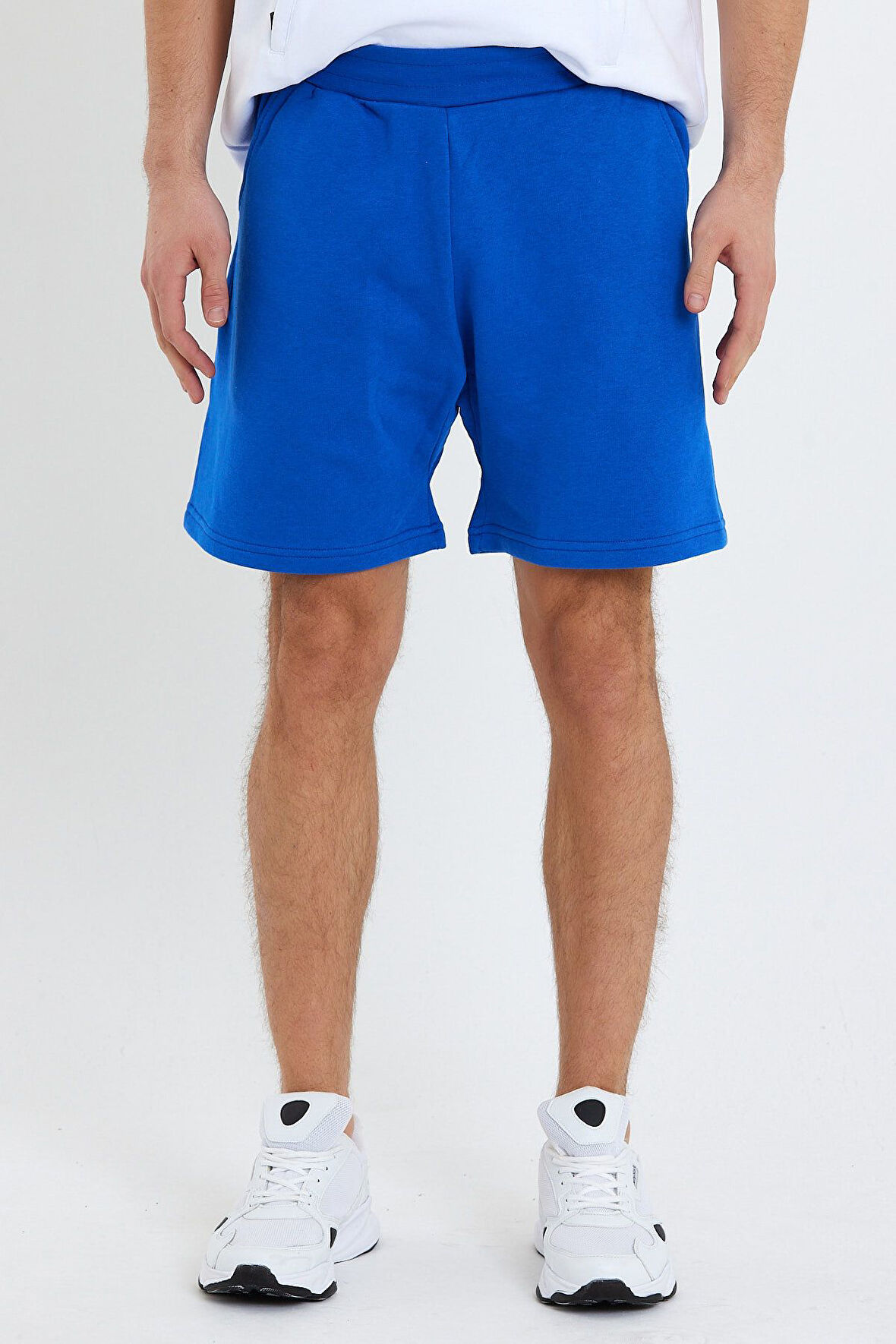 Rahat Kesim Gri Erkek Şort - Günlük Kullanım için İdeal