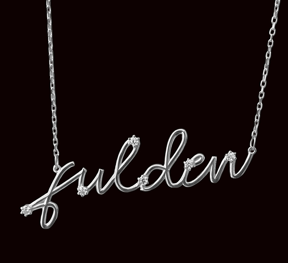 Yeni Trend Taşlı Gümüş İsim Kolye