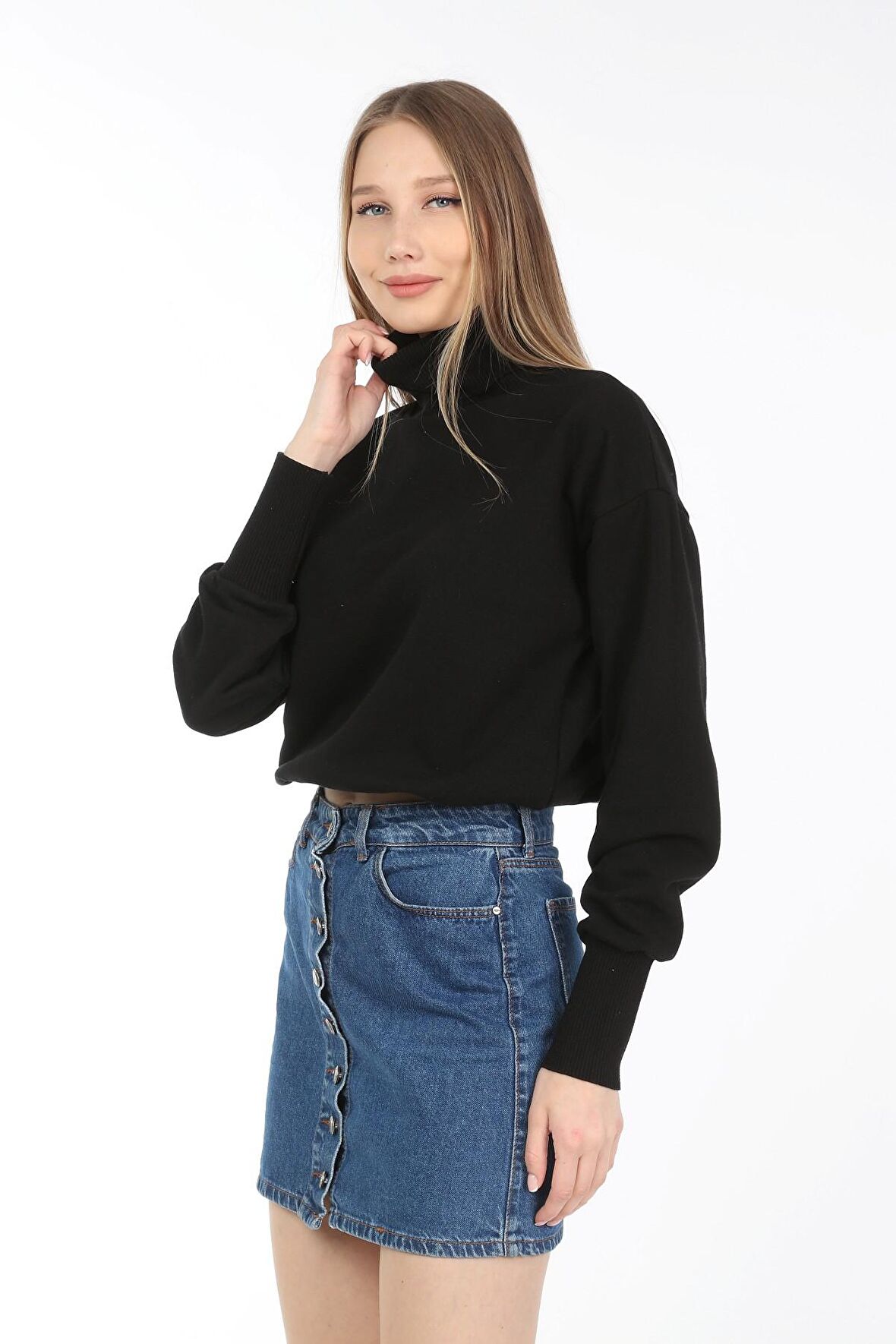 neslice Kadın Yaka ve Kollar Trikolu Tam Balıkçı Yaka Crop Sweat S-SİYAH