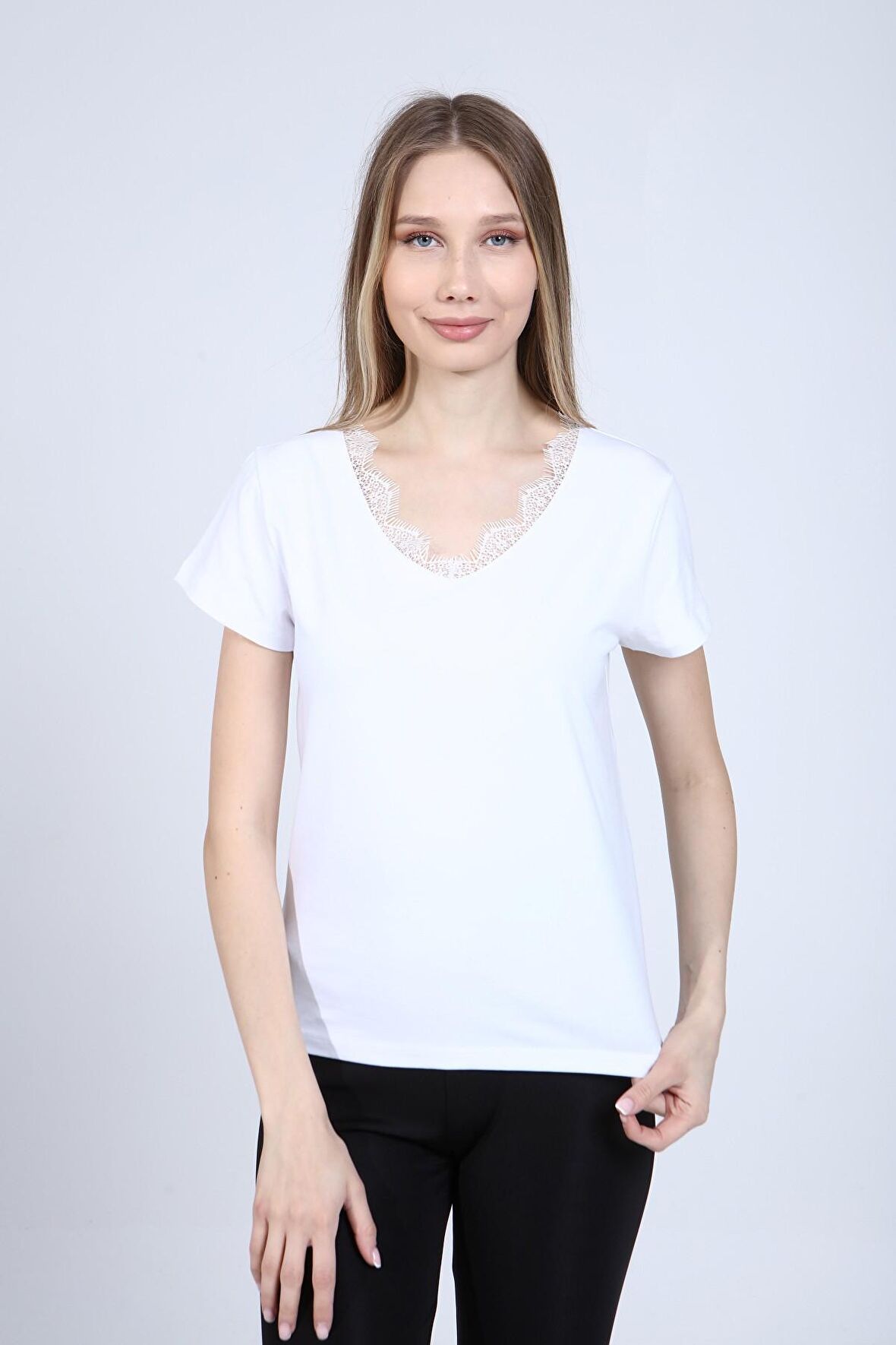 neslice Kadın Yakası Dantel Detaylı T-Shirt L-BEYAZ