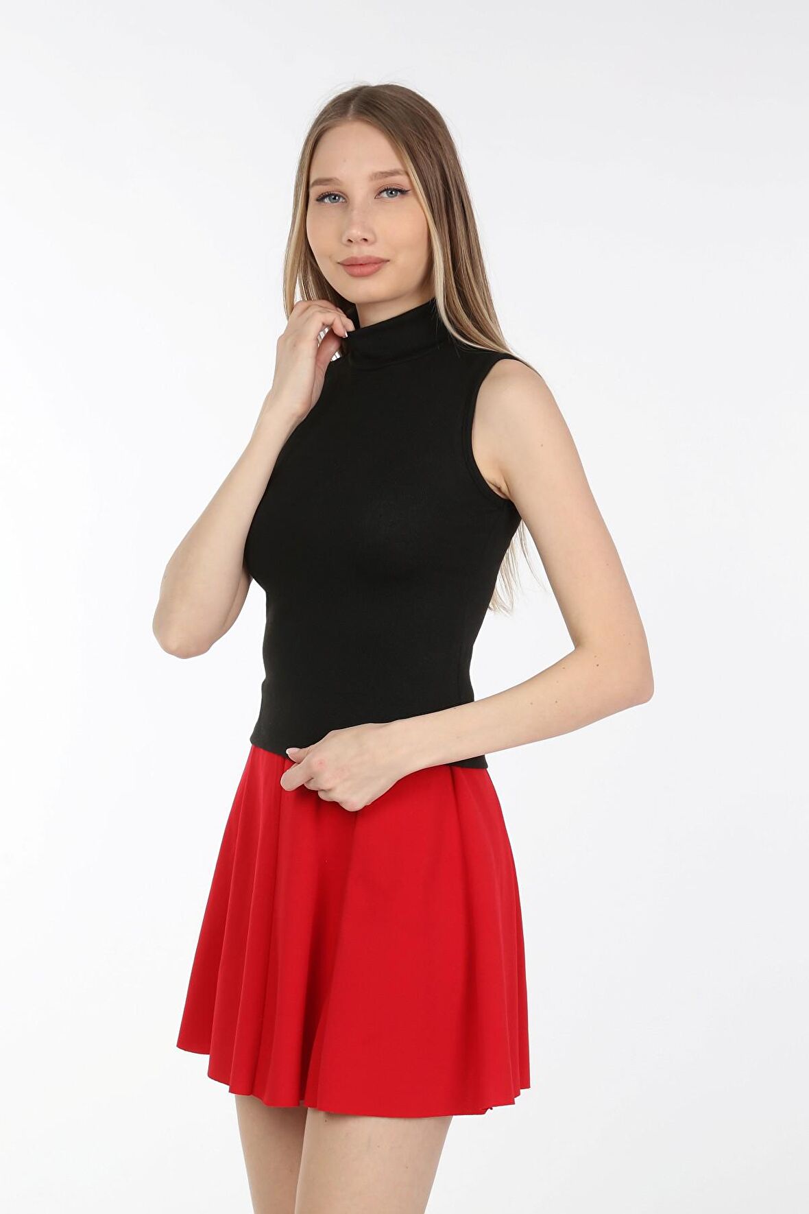 neslice Kadın Yarım Balıkçı T-Shirt S-SİYAH