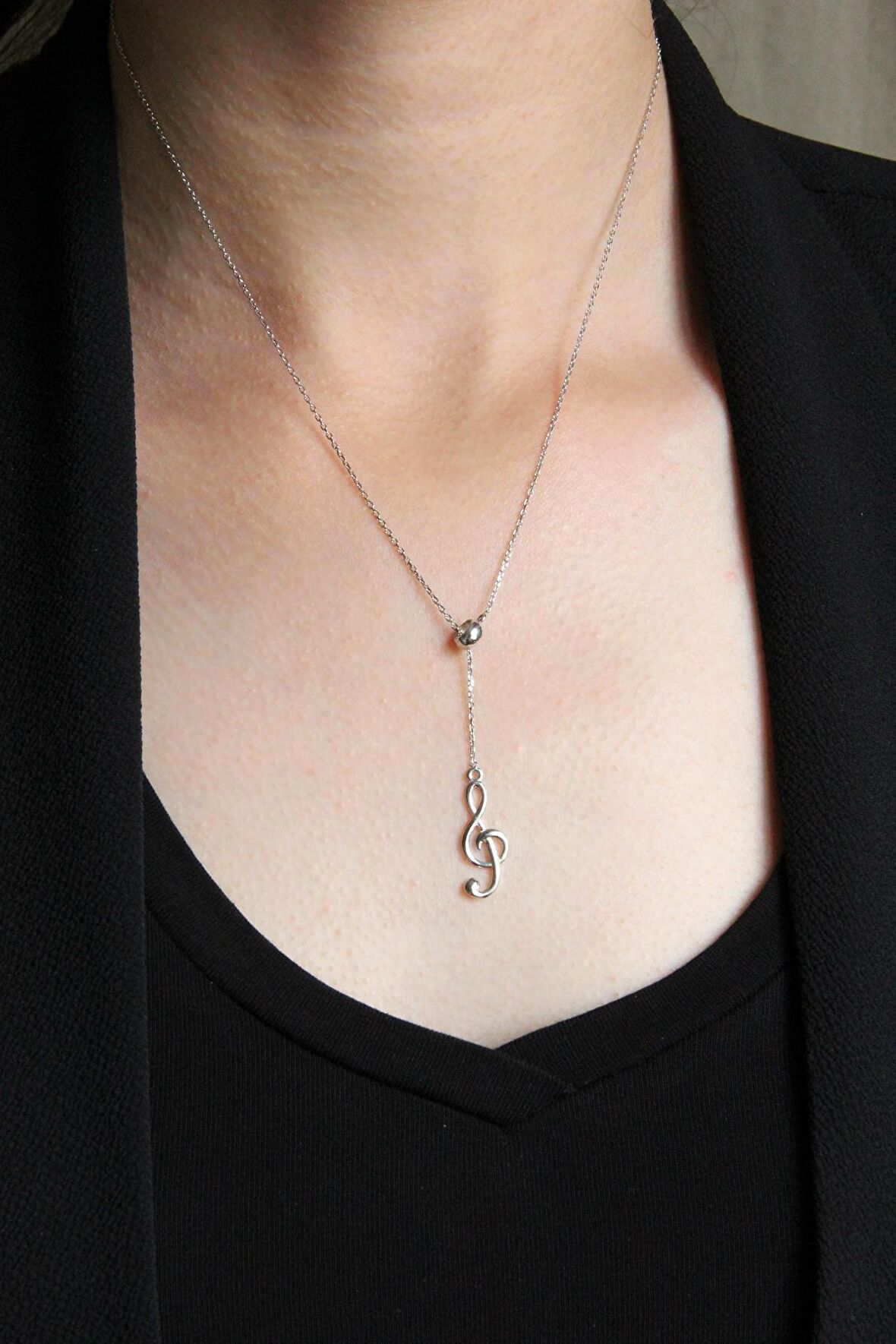 Sallantılı 925 Ayar Gümüş Sol Anahtarı Kolye