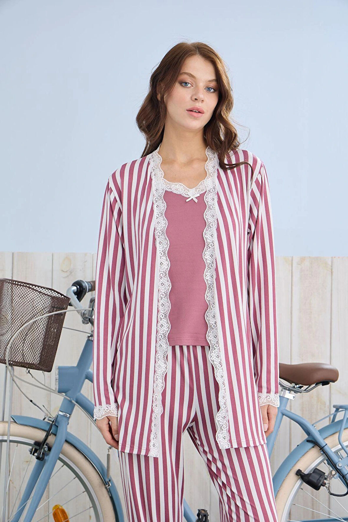 Pijamoni Kadın İpekli Kumaş Sabahlıklı 3’lü Şık Pijama Takımı - Gül Kurusu