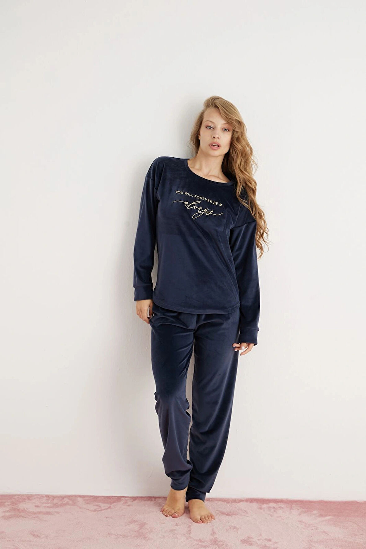 Pijamoni Kadın Yumuşak Kadife Lacivert Pijama Takımı