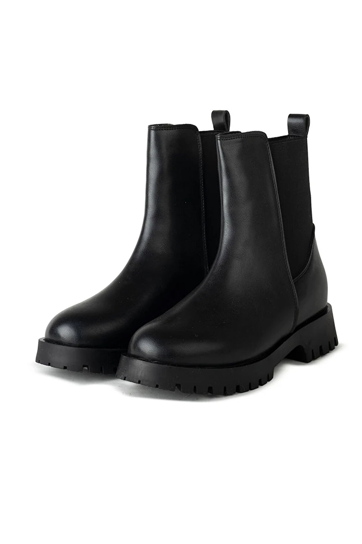 Viola Siyah Suni Deri Lastik Detay Kalın Taban Kadın Bot