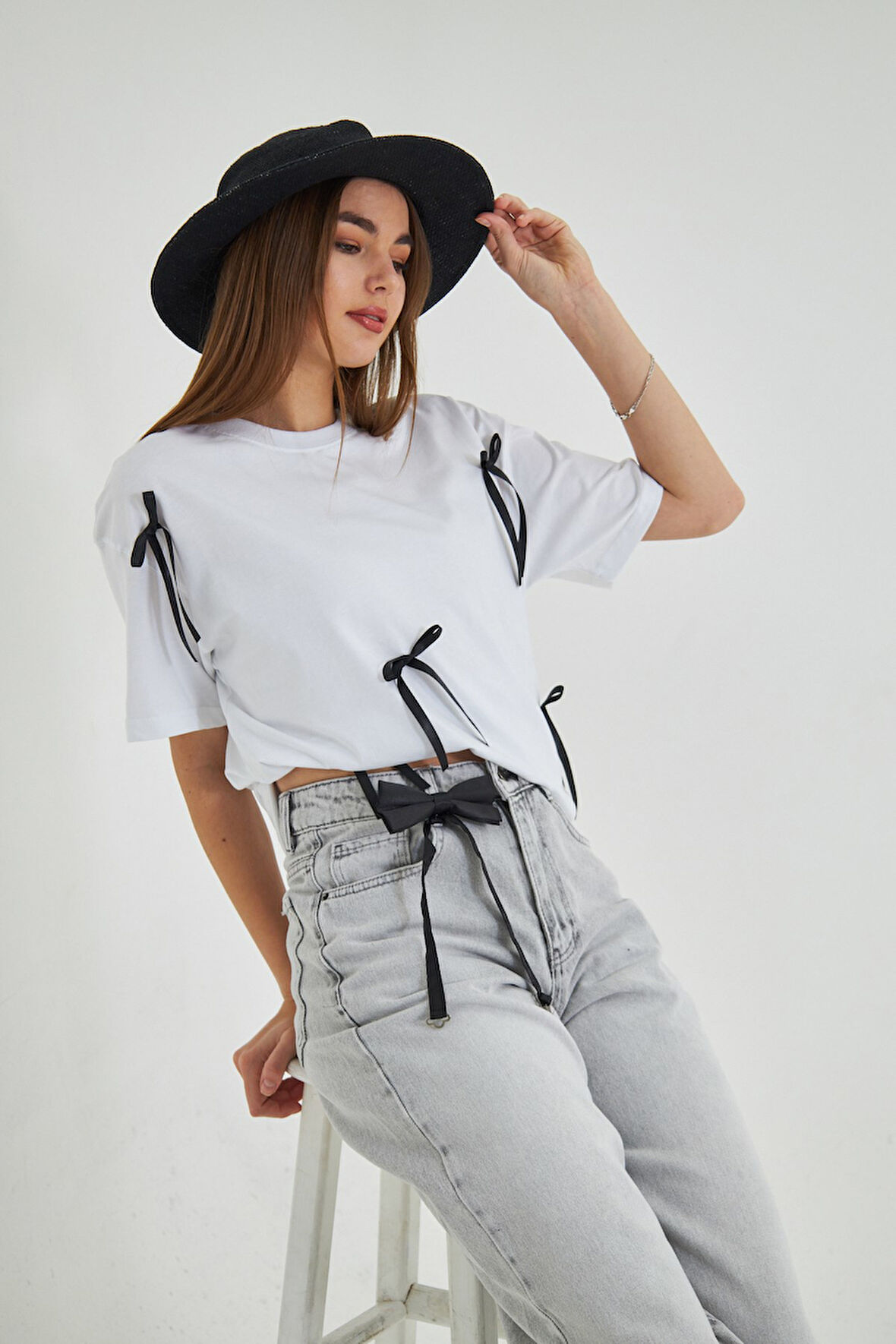 Kurdele Tasarımlı Oversize  %100 Pamuk Kadın Tişört