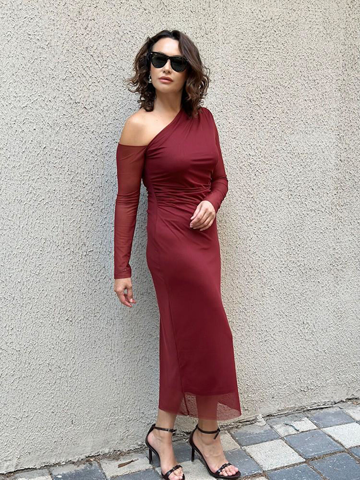 TÜL DETAYLI DRAPELİ ELBİSE