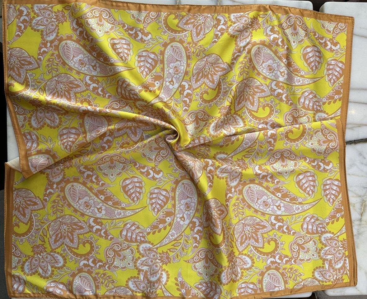 ÇİÇEK DESENLİ FULAR