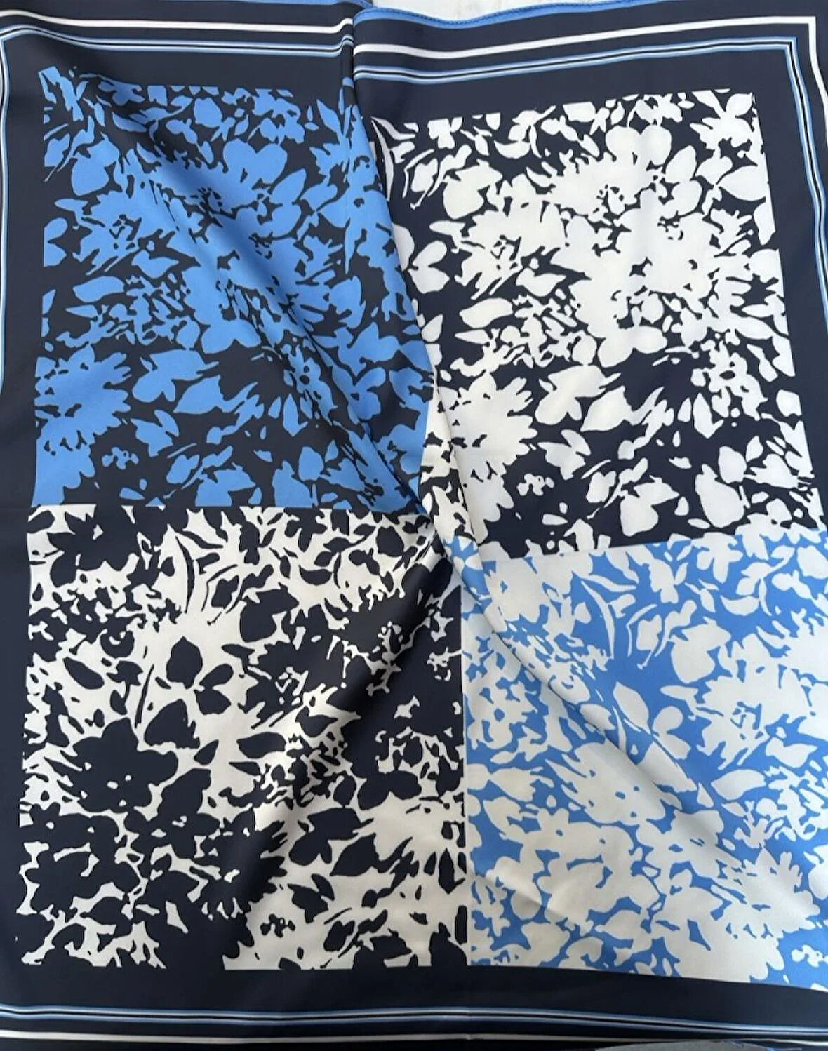 DESENLİ 4 PARÇA FULAR