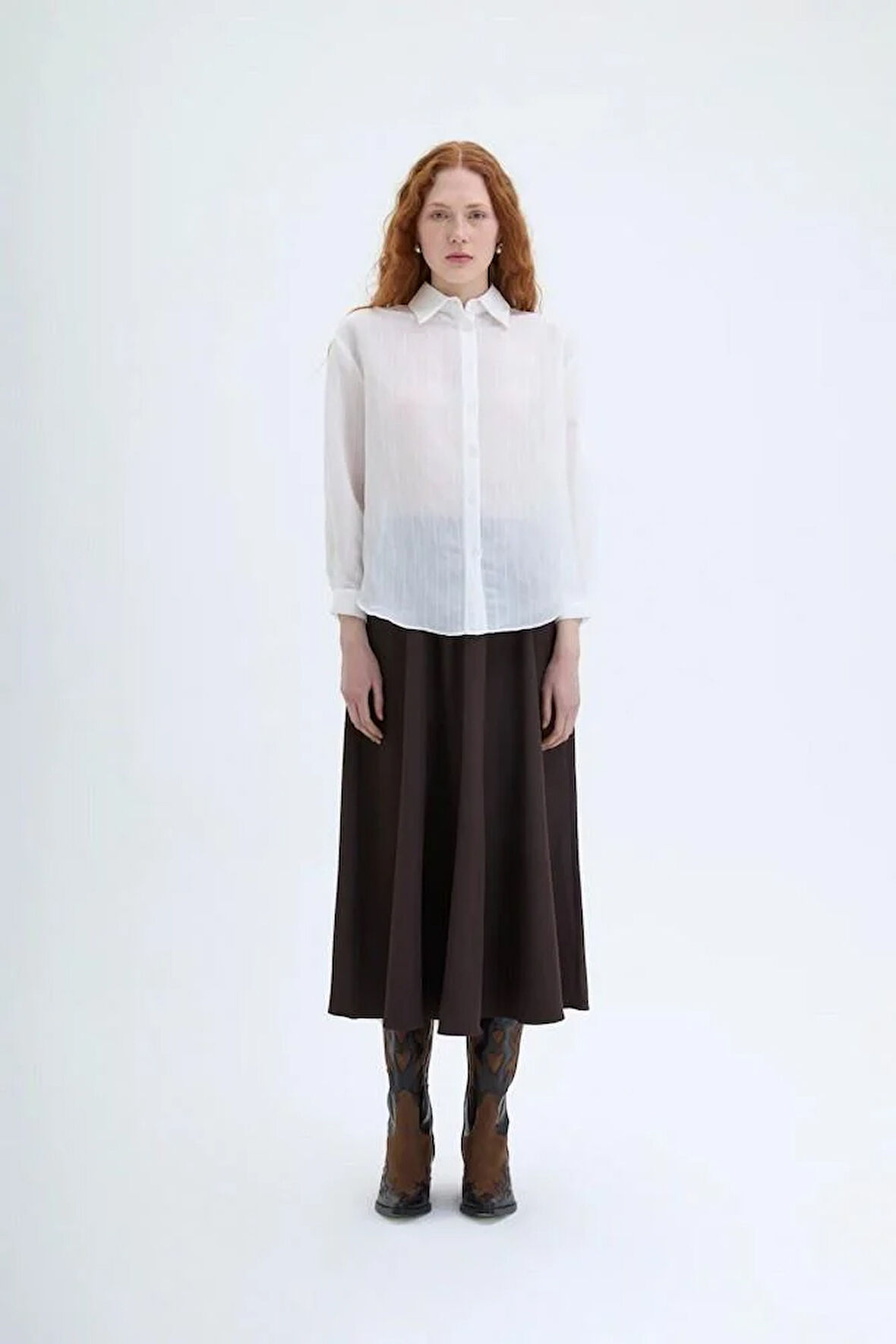 KENDİNDEN ÇİZGİLİ GÖMLEK