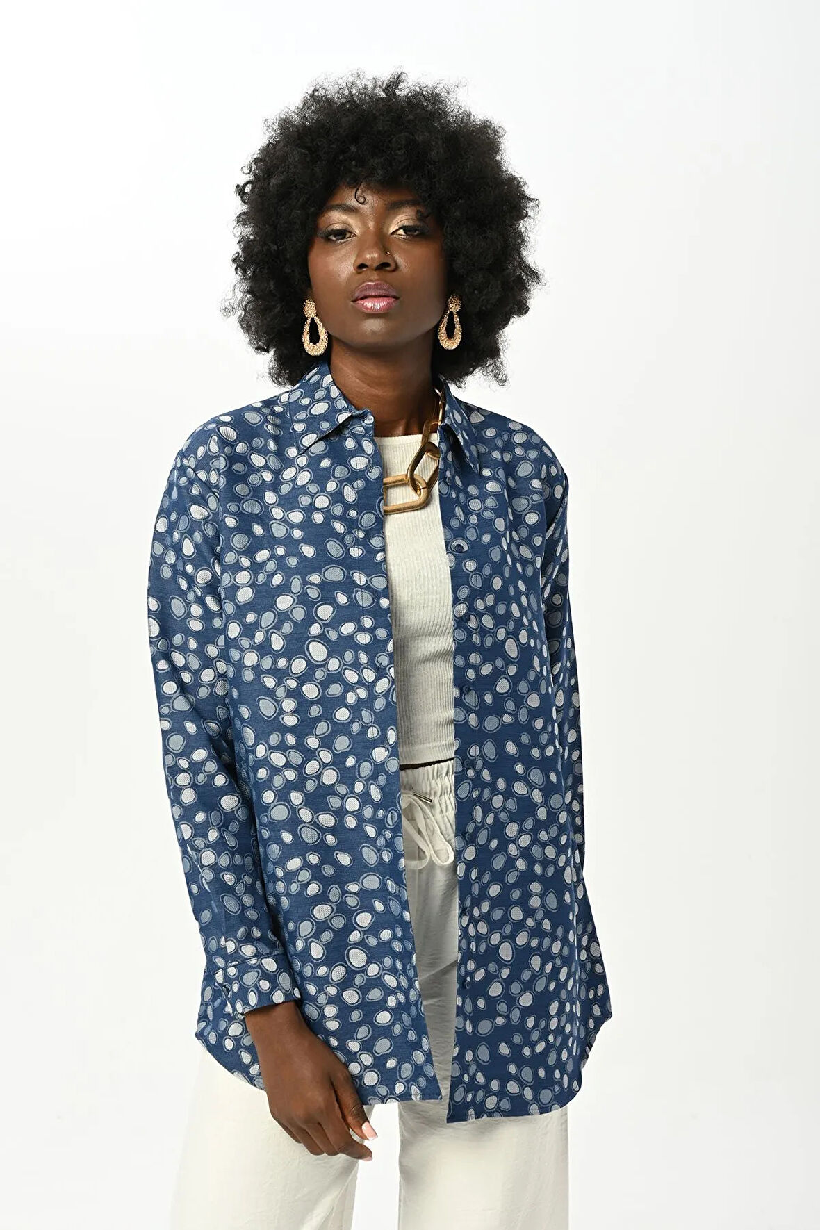 KADIN DESENLİ OVERSİZE KESİM GÖMLEK