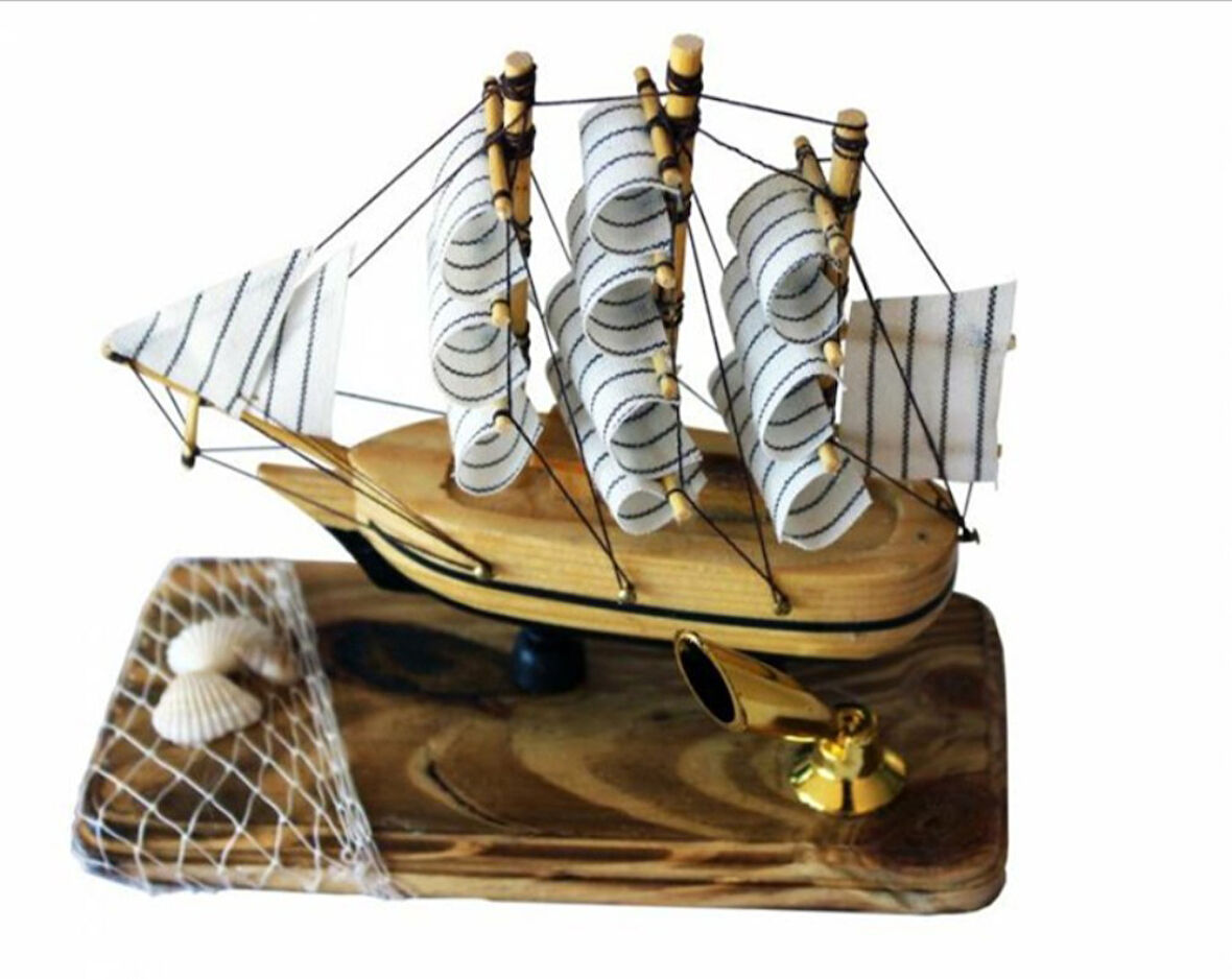 El Yapımı Ahşap Yelkenli Kalemlik 14CM Ofis Hediyesi