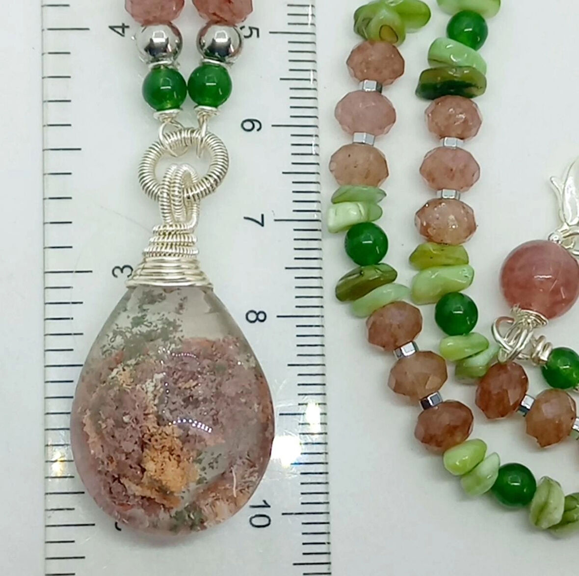 2392 Garden Kuvars çilek Kuvars Sedef el yapımı kolye